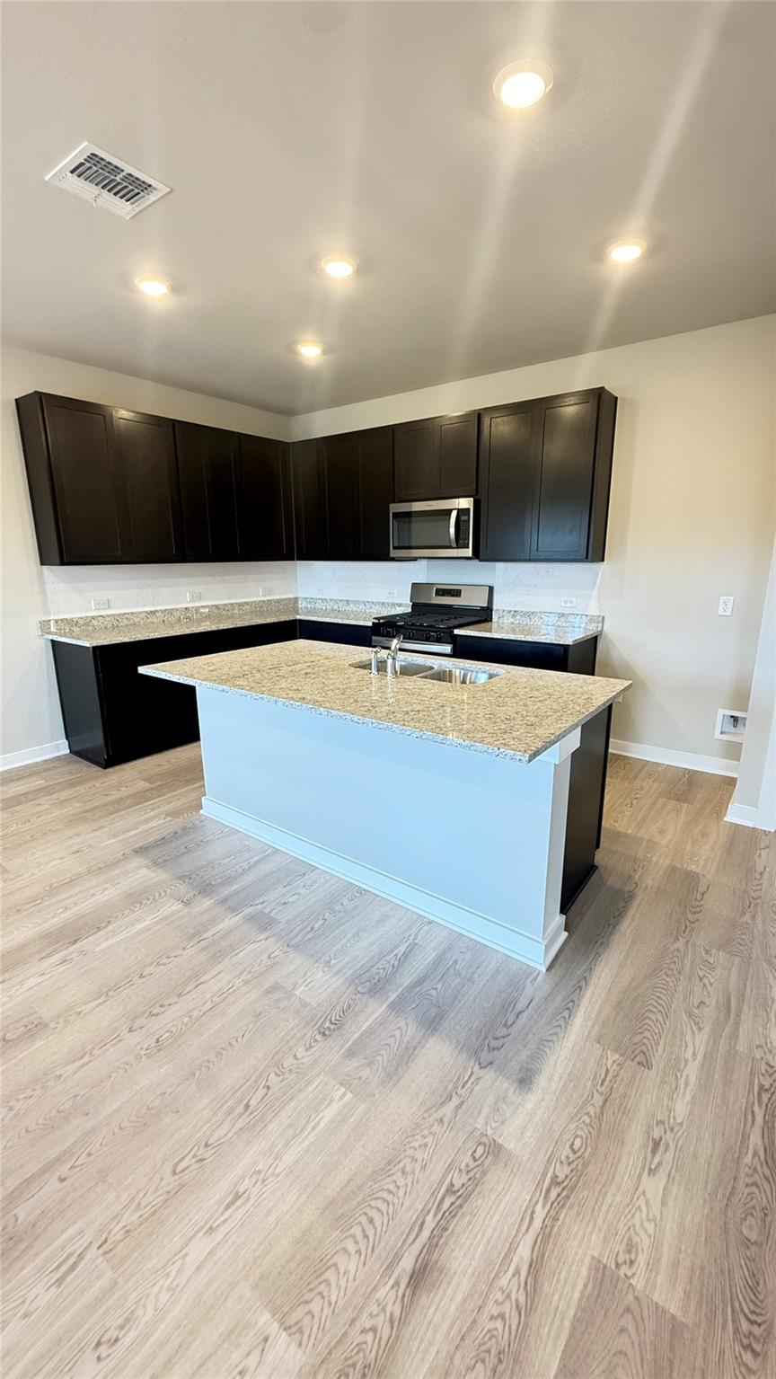 13504 Gray Landing Dr, Elgin, TX 78621