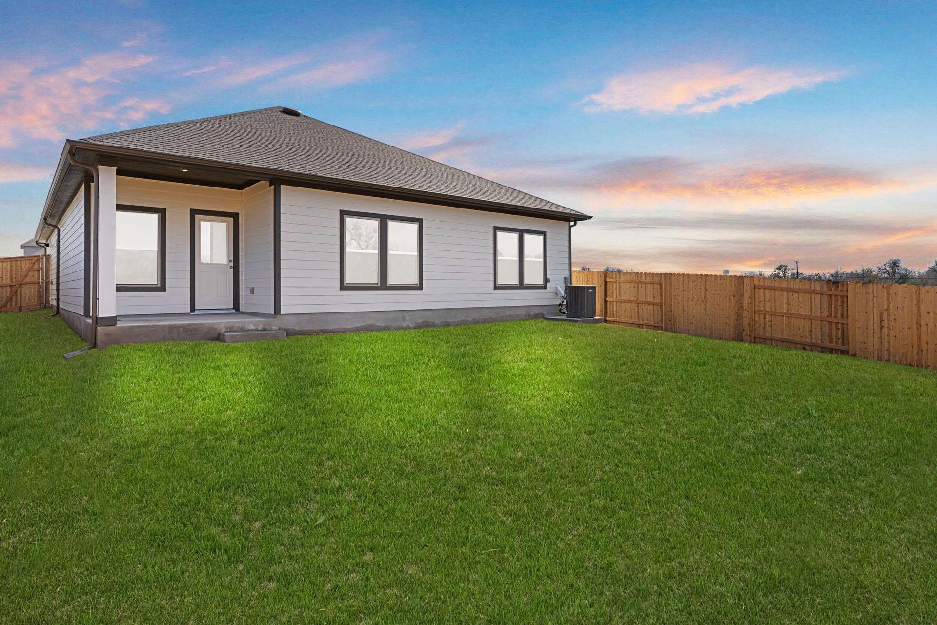 13504 Gray Landing Dr, Elgin, TX 78621