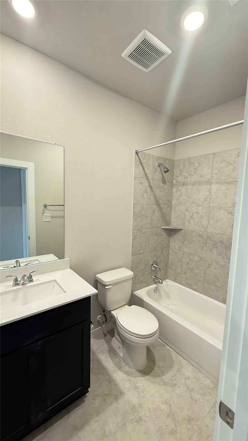 13504 Gray Landing Dr, Elgin, TX 78621