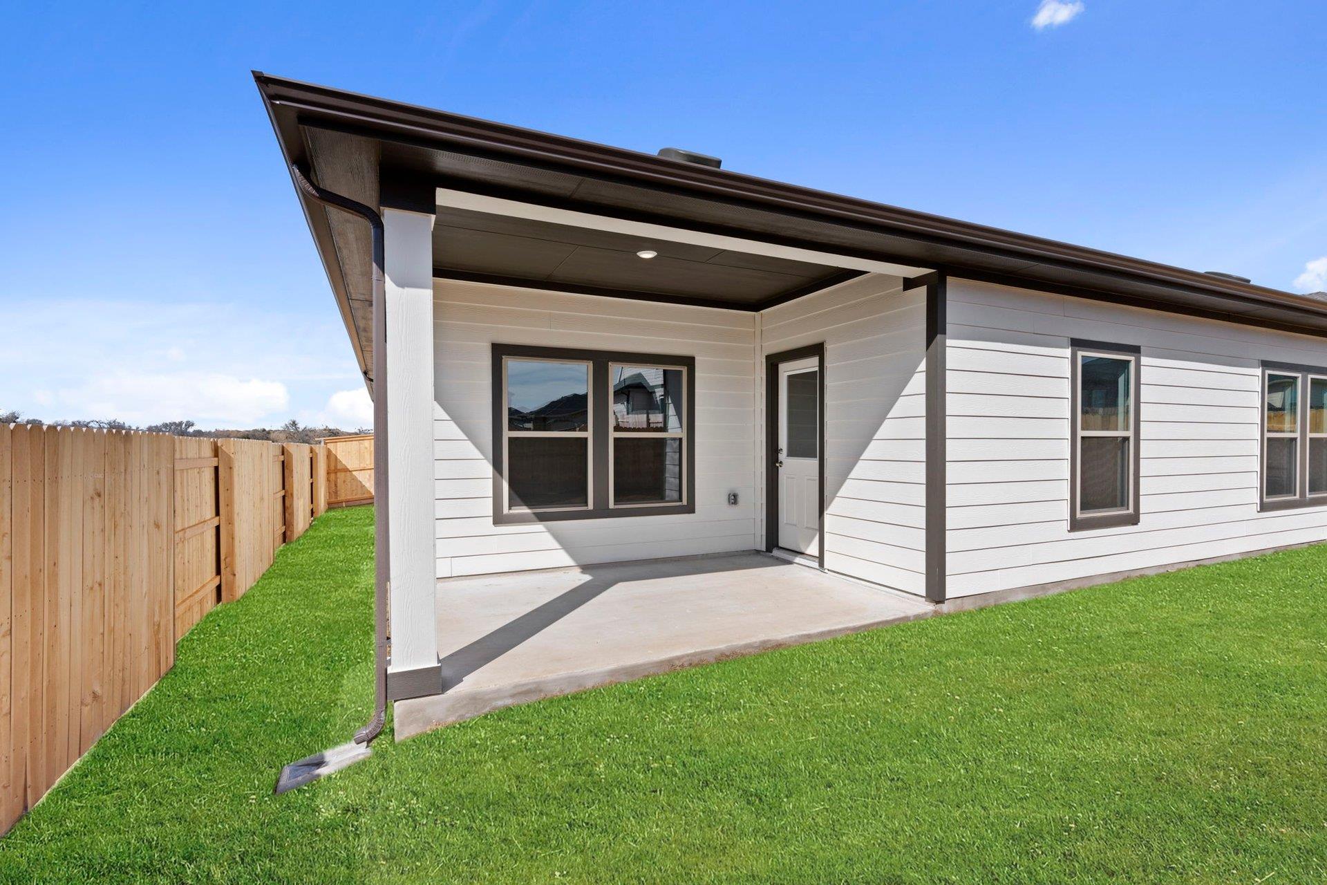 13613 Gray Landing Dr, Elgin, TX 78621