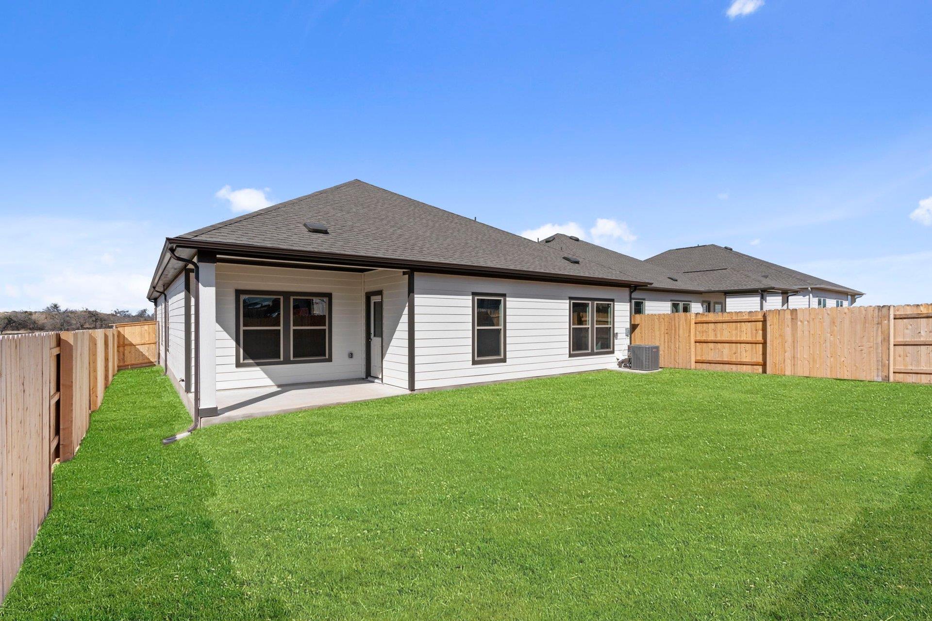 13613 Gray Landing Dr, Elgin, TX 78621