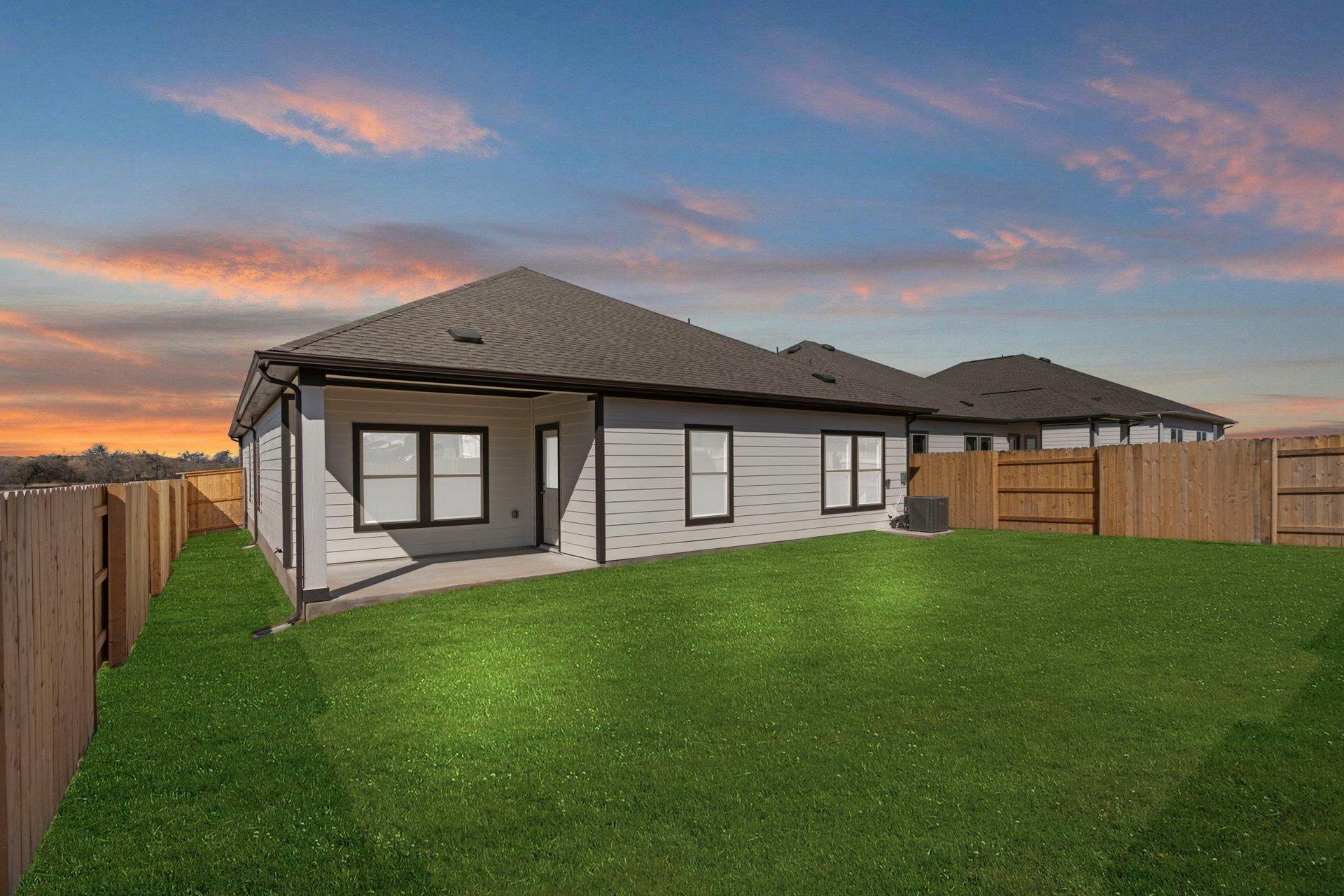 13613 Gray Landing Dr, Elgin, TX 78621