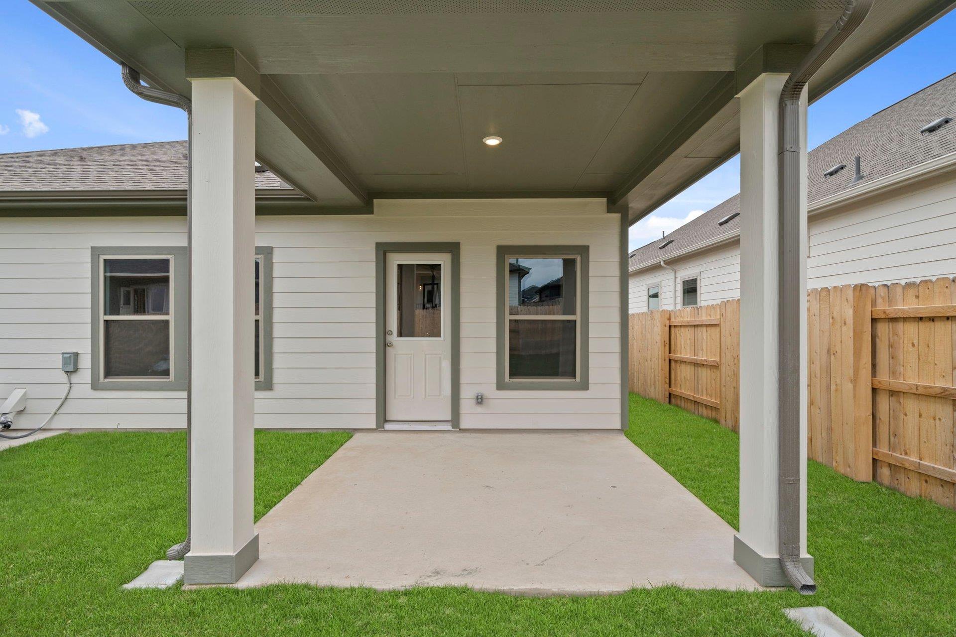 13617 Gray Landing Dr, Elgin, TX 78621