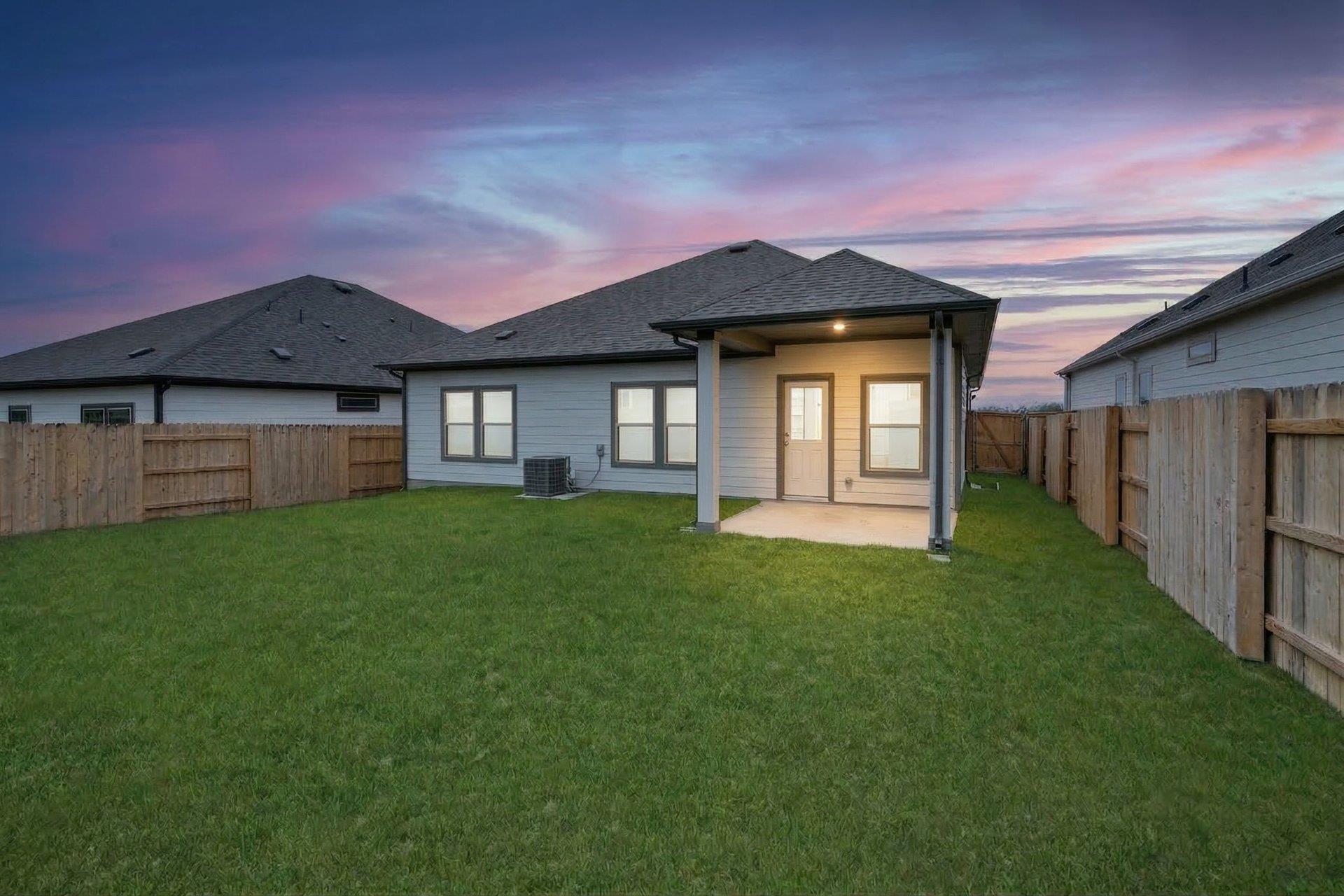 13617 Gray Landing Dr, Elgin, TX 78621