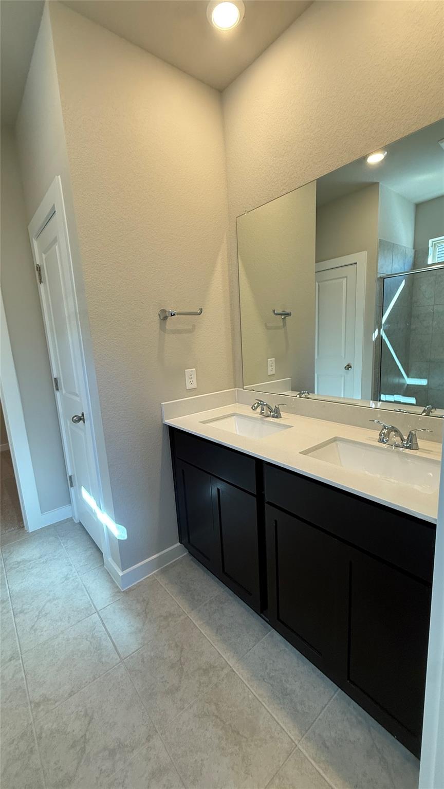 13617 Gray Landing Dr, Elgin, TX 78621