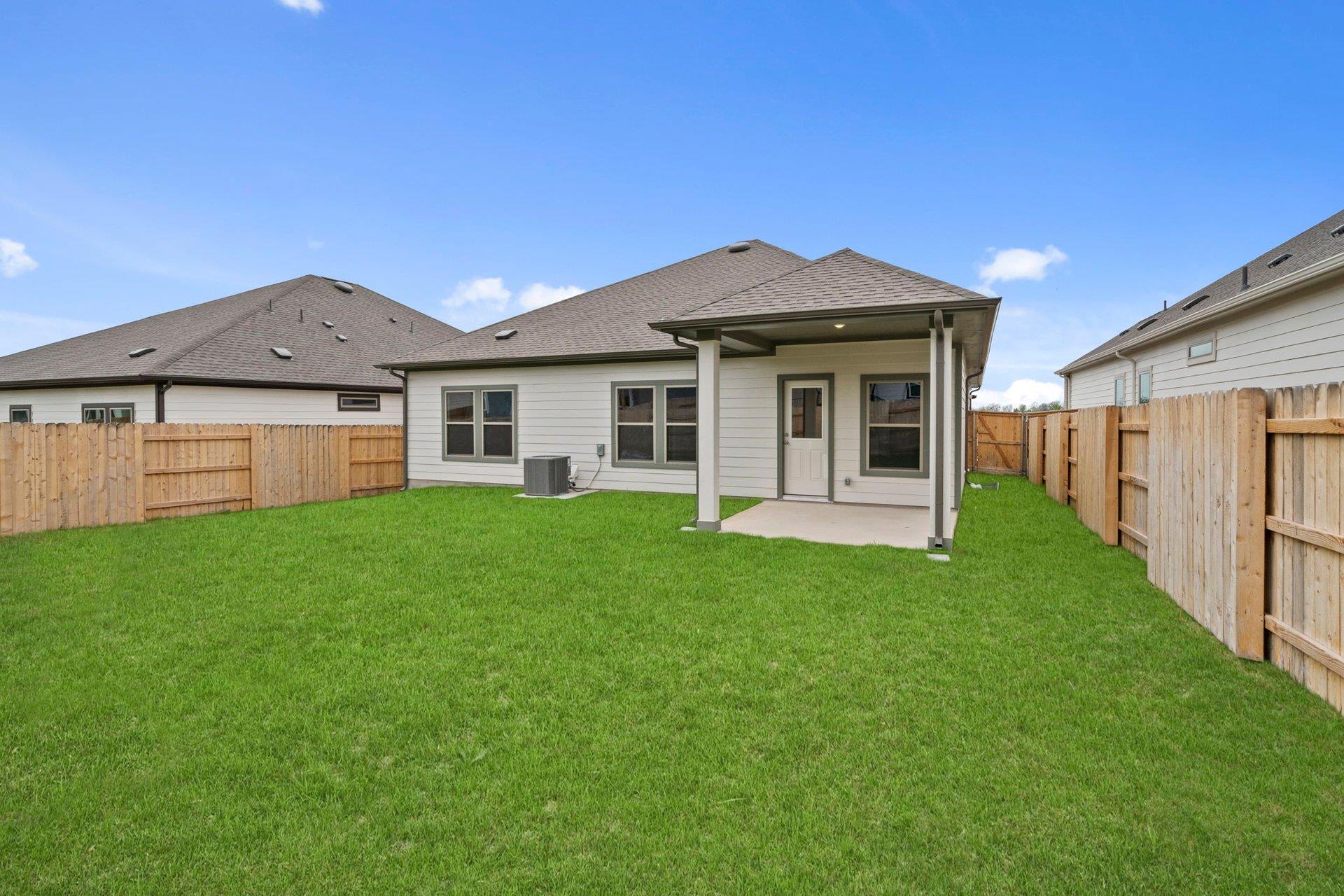 13617 Gray Landing Dr, Elgin, TX 78621