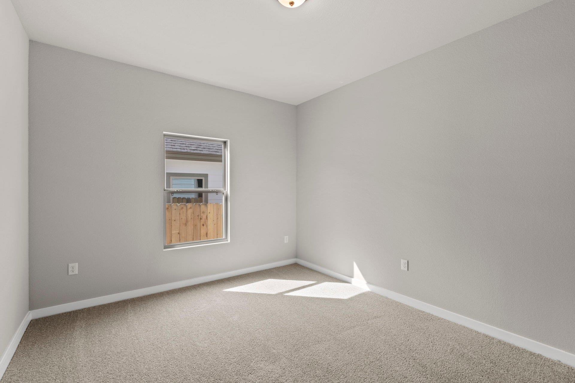 13621 Gray Landing Dr, Elgin, TX 78621