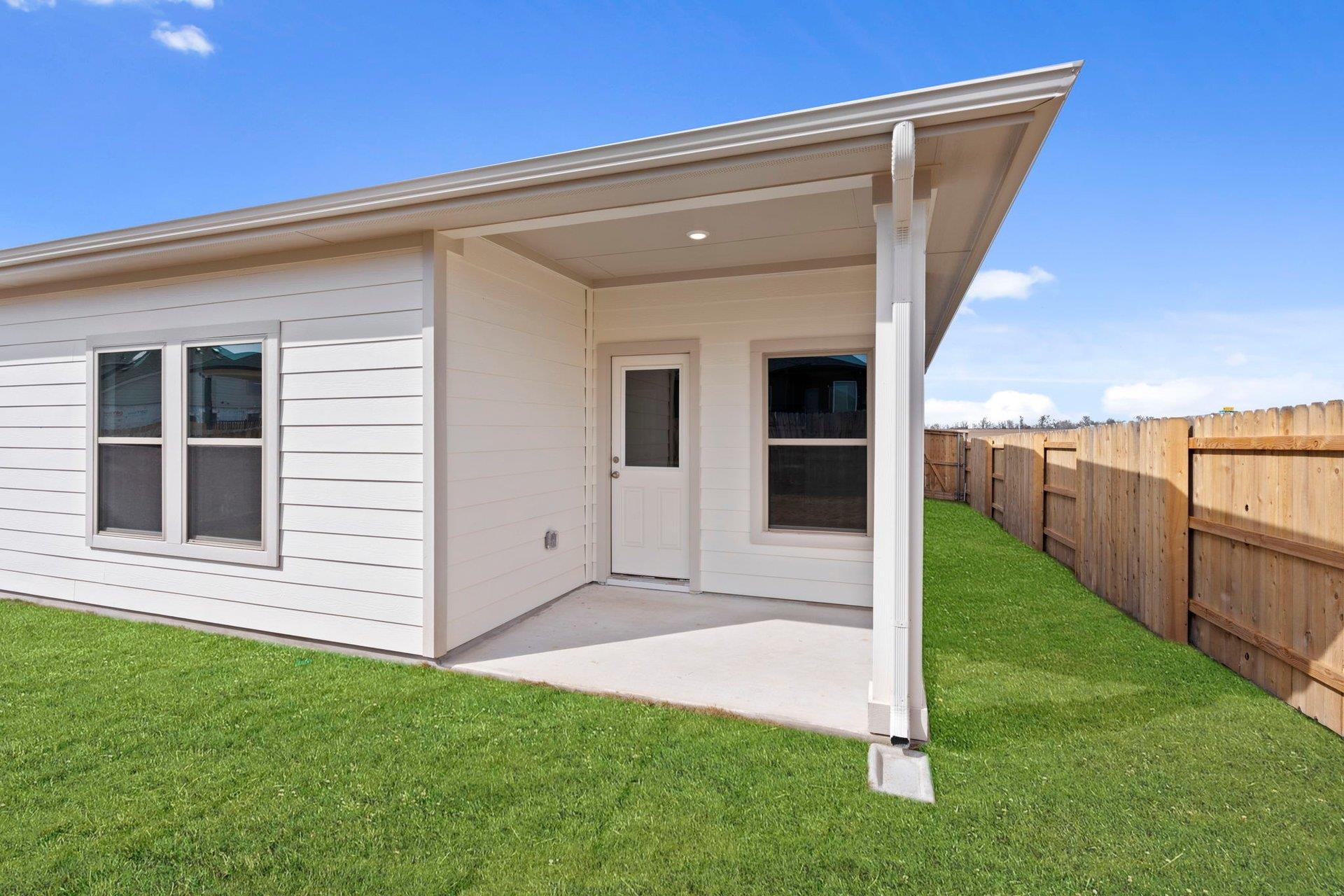 13621 Gray Landing Dr, Elgin, TX 78621