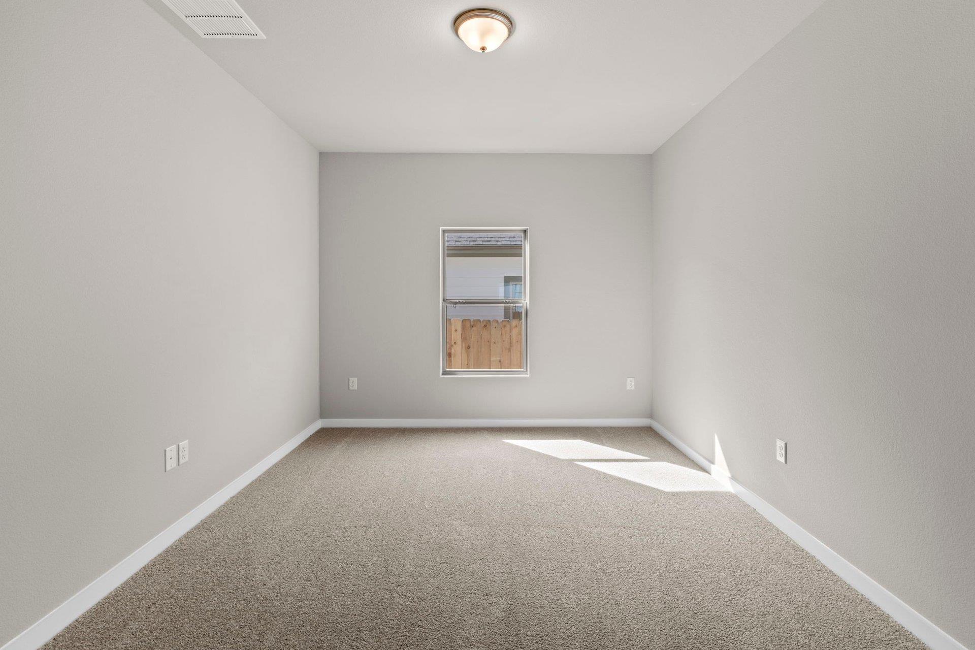 13621 Gray Landing Dr, Elgin, TX 78621