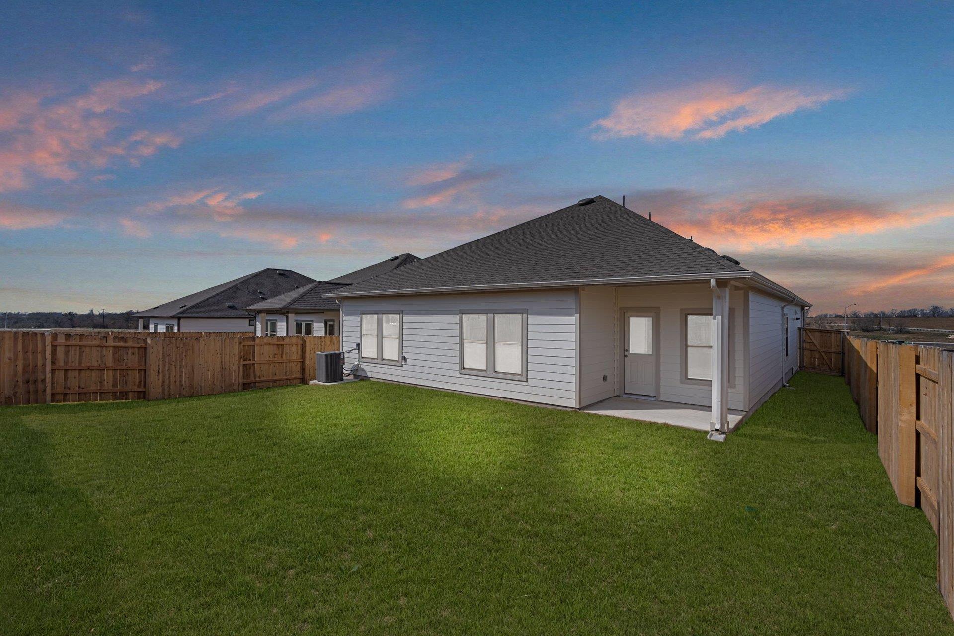 13621 Gray Landing Dr, Elgin, TX 78621