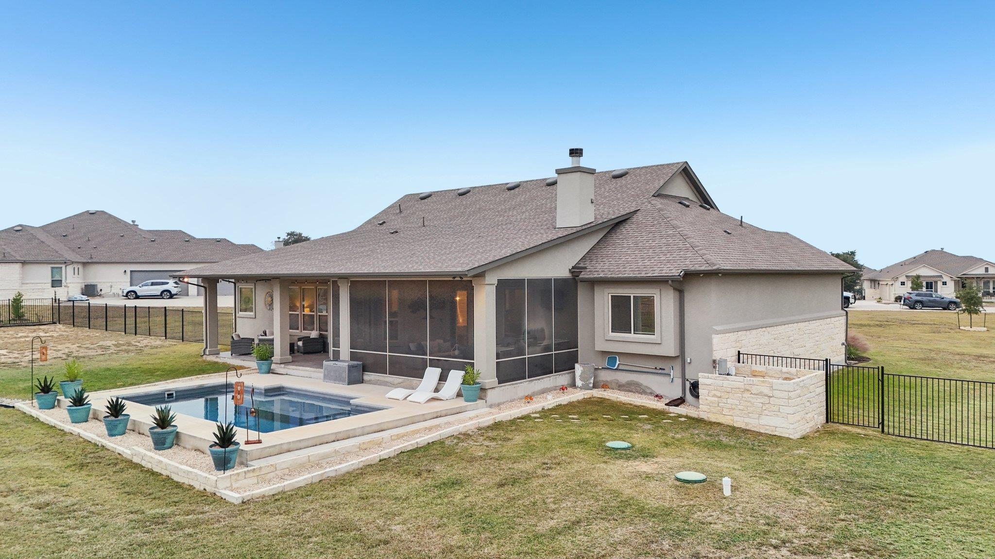 105 Houston Cv, Liberty Hill, TX 78642