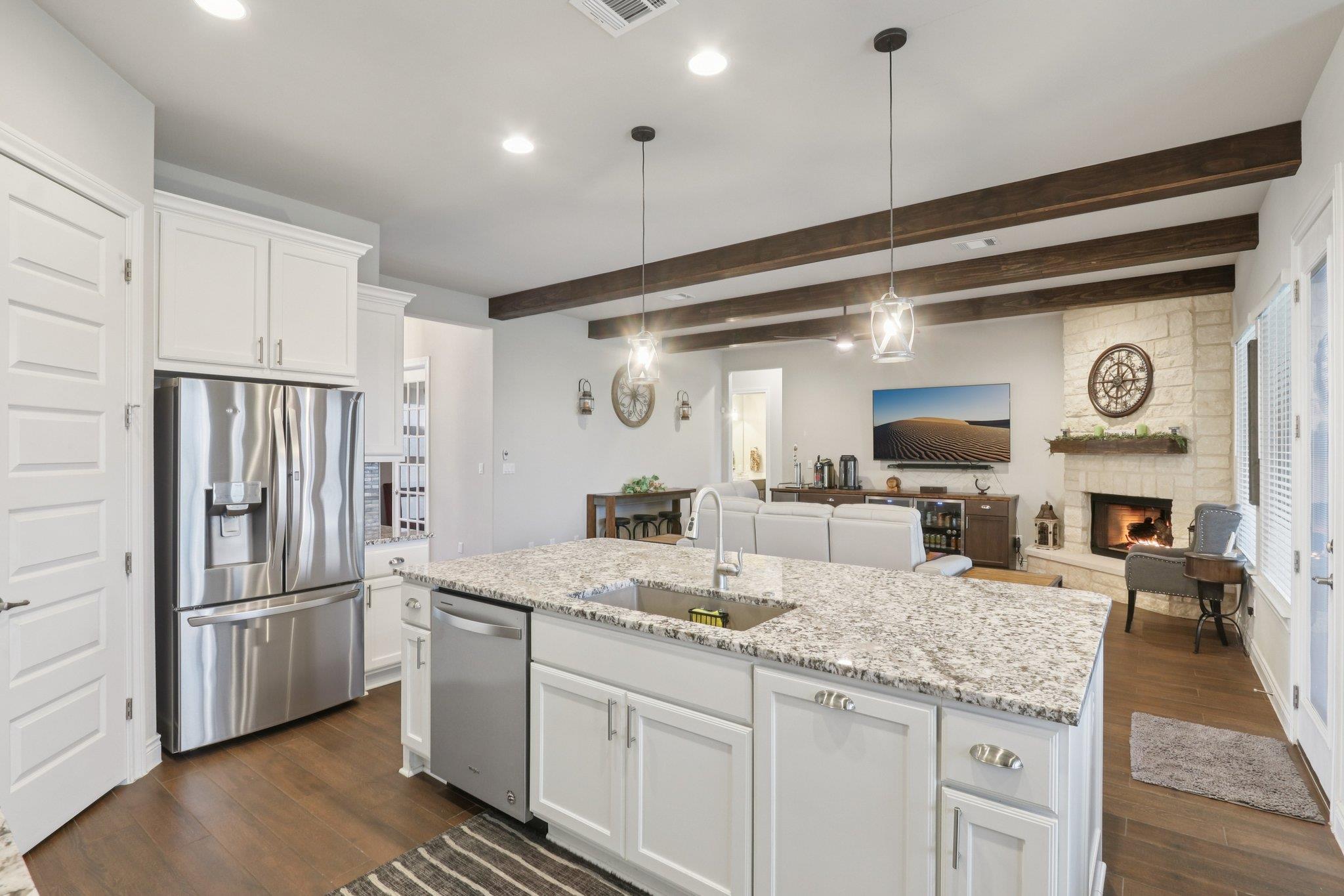 105 Houston Cv, Liberty Hill, TX 78642