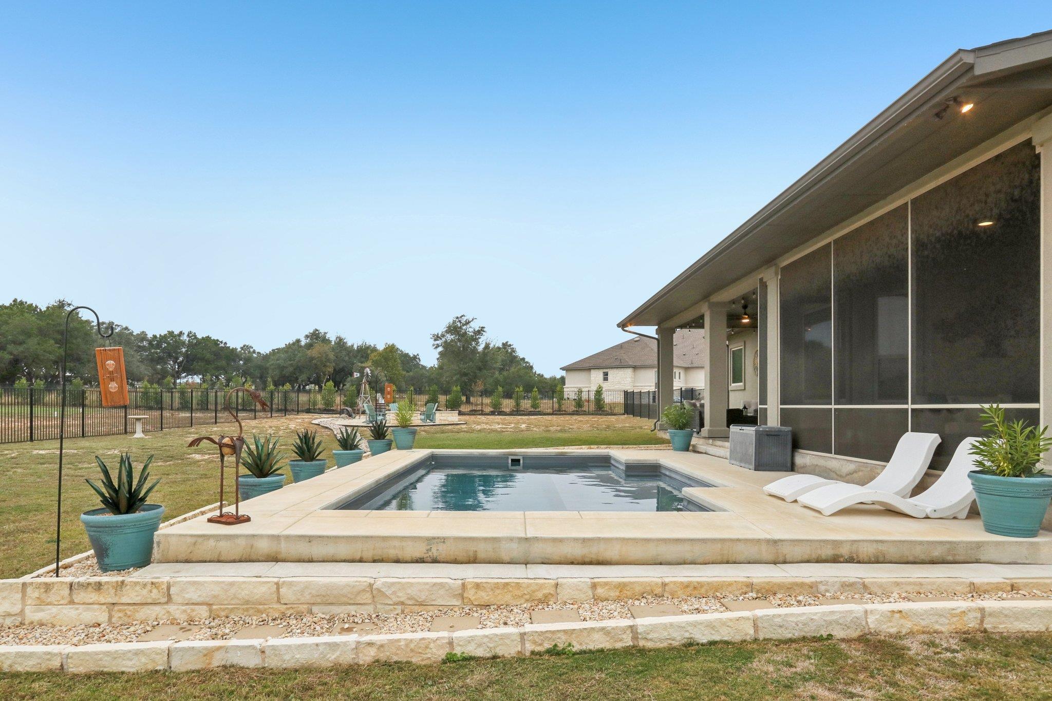 105 Houston Cv, Liberty Hill, TX 78642