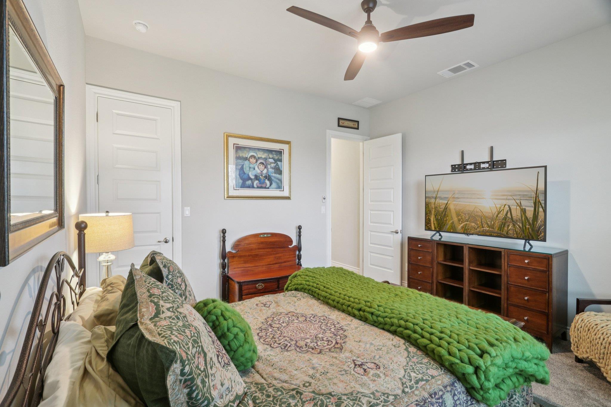 105 Houston Cv, Liberty Hill, TX 78642