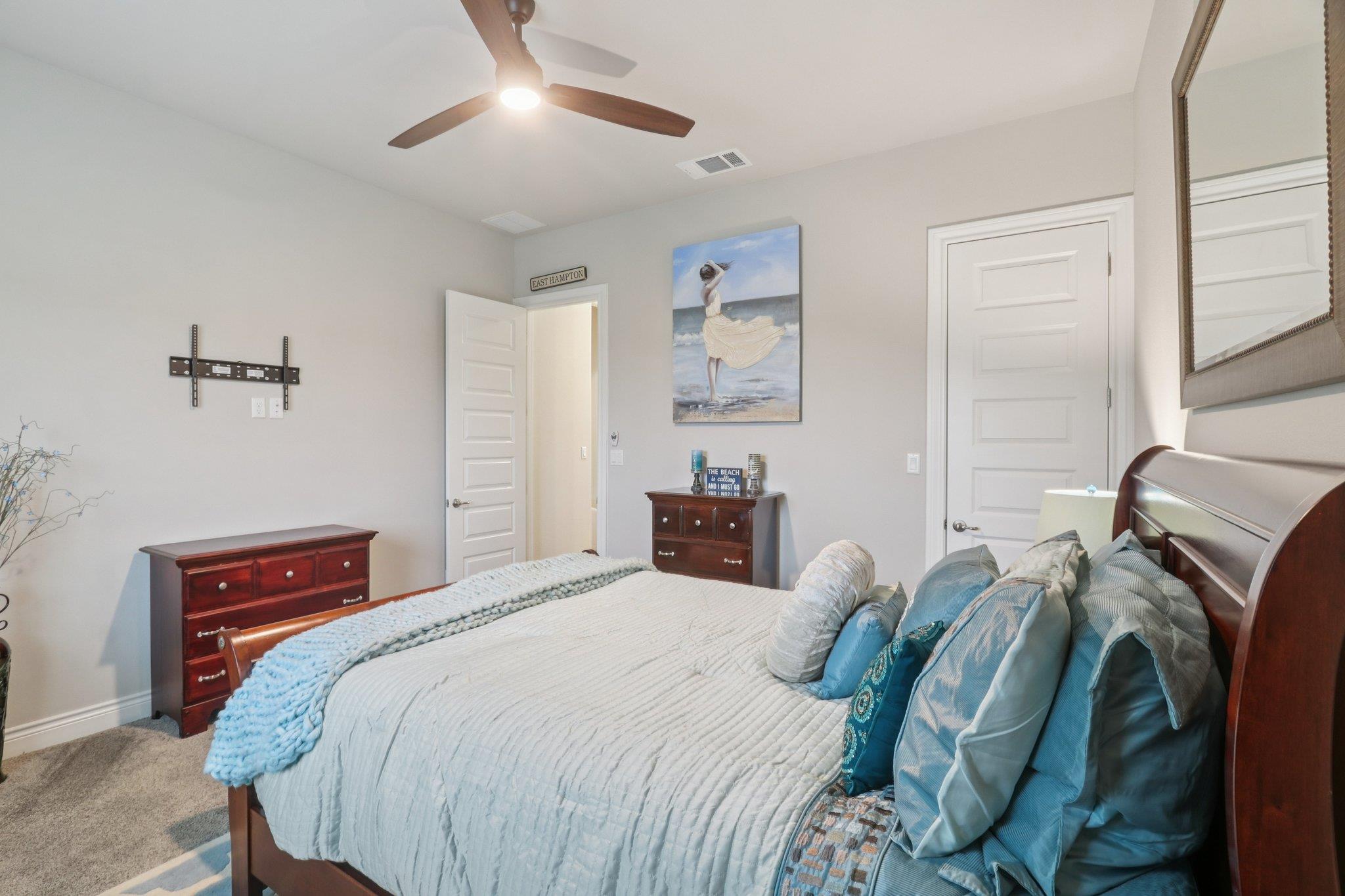 105 Houston Cv, Liberty Hill, TX 78642