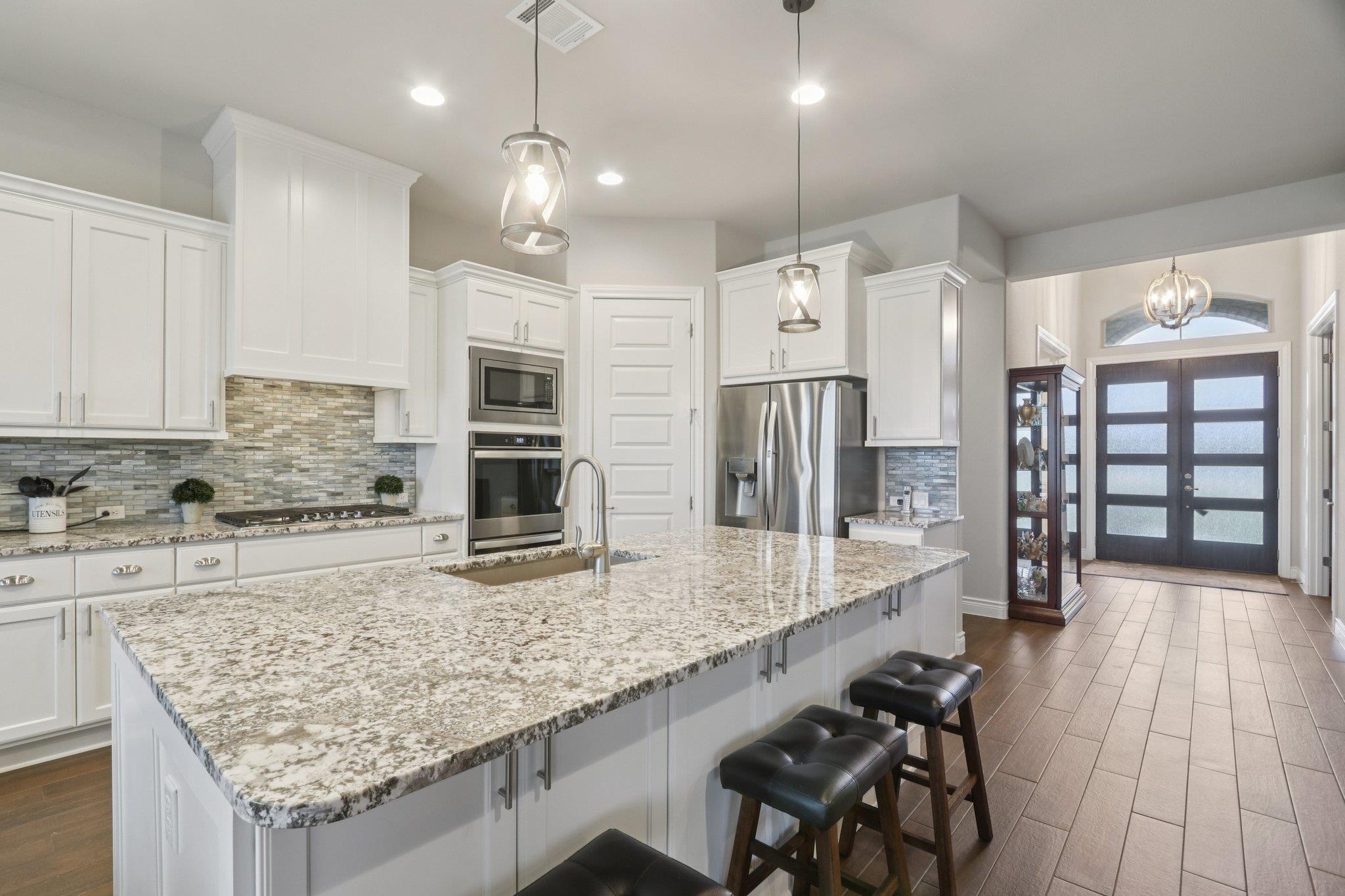 105 Houston Cv, Liberty Hill, TX 78642