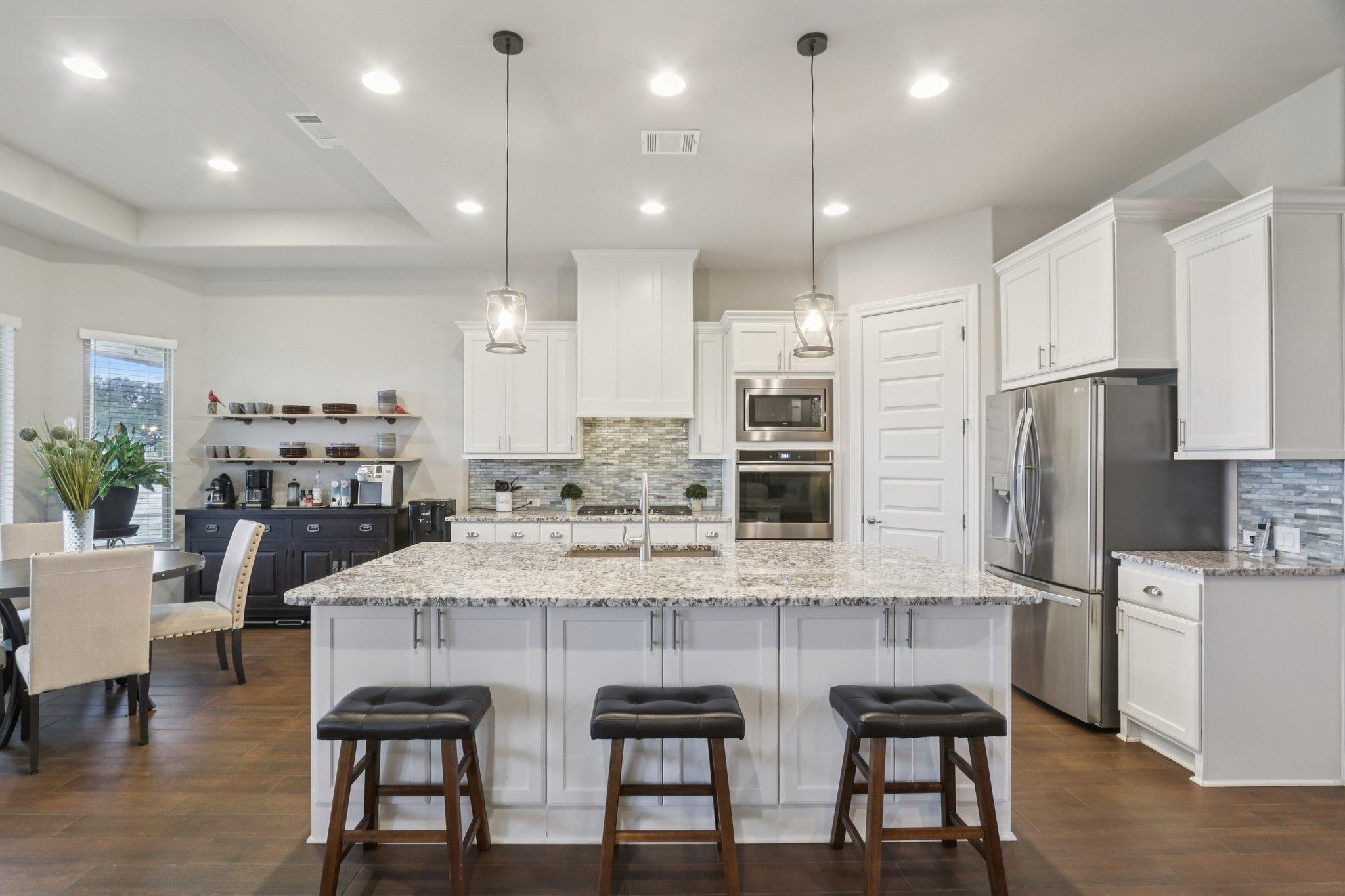 105 Houston Cv, Liberty Hill, TX 78642