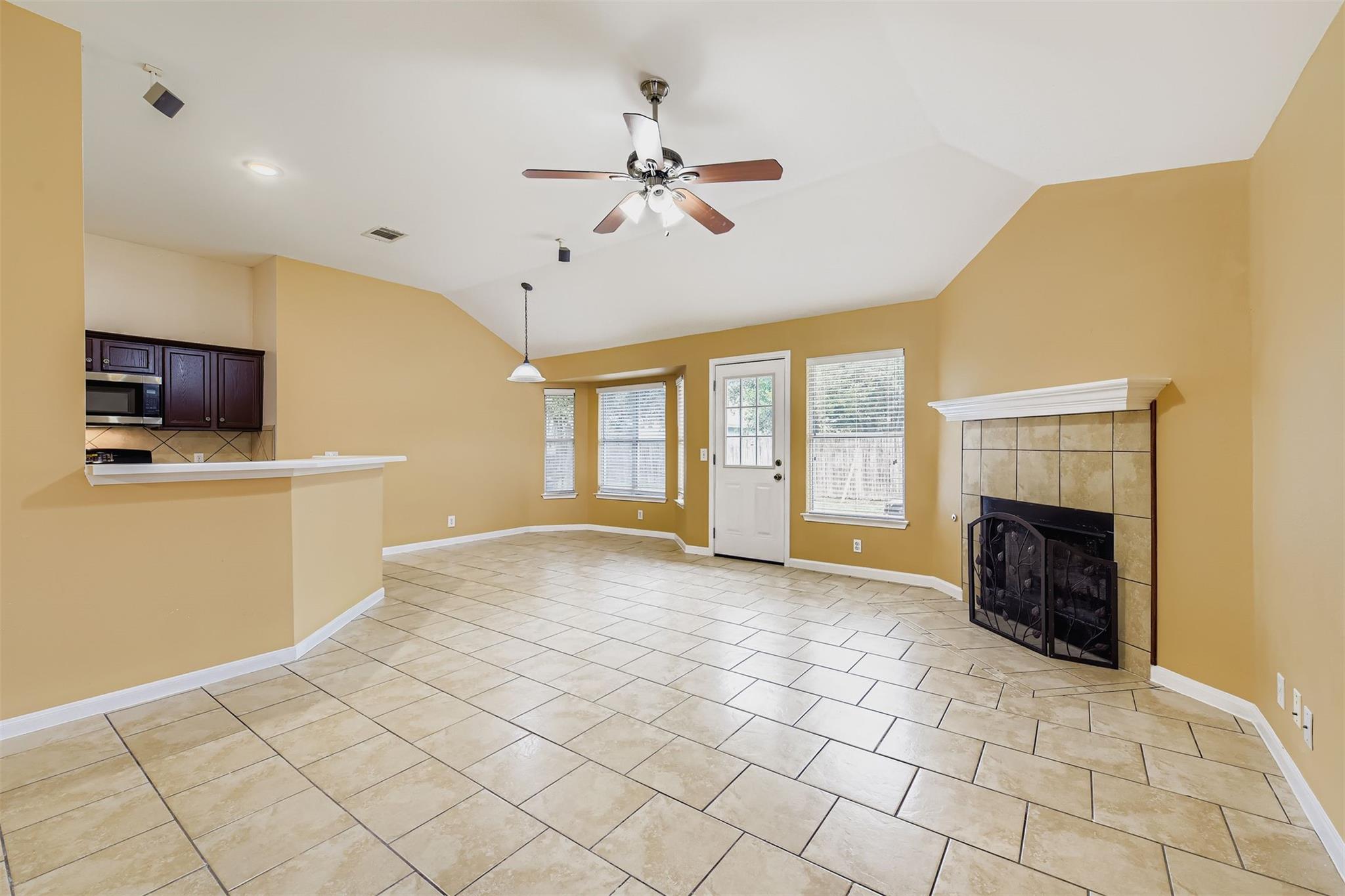 441 Keystone Loop, Kyle, TX 78640