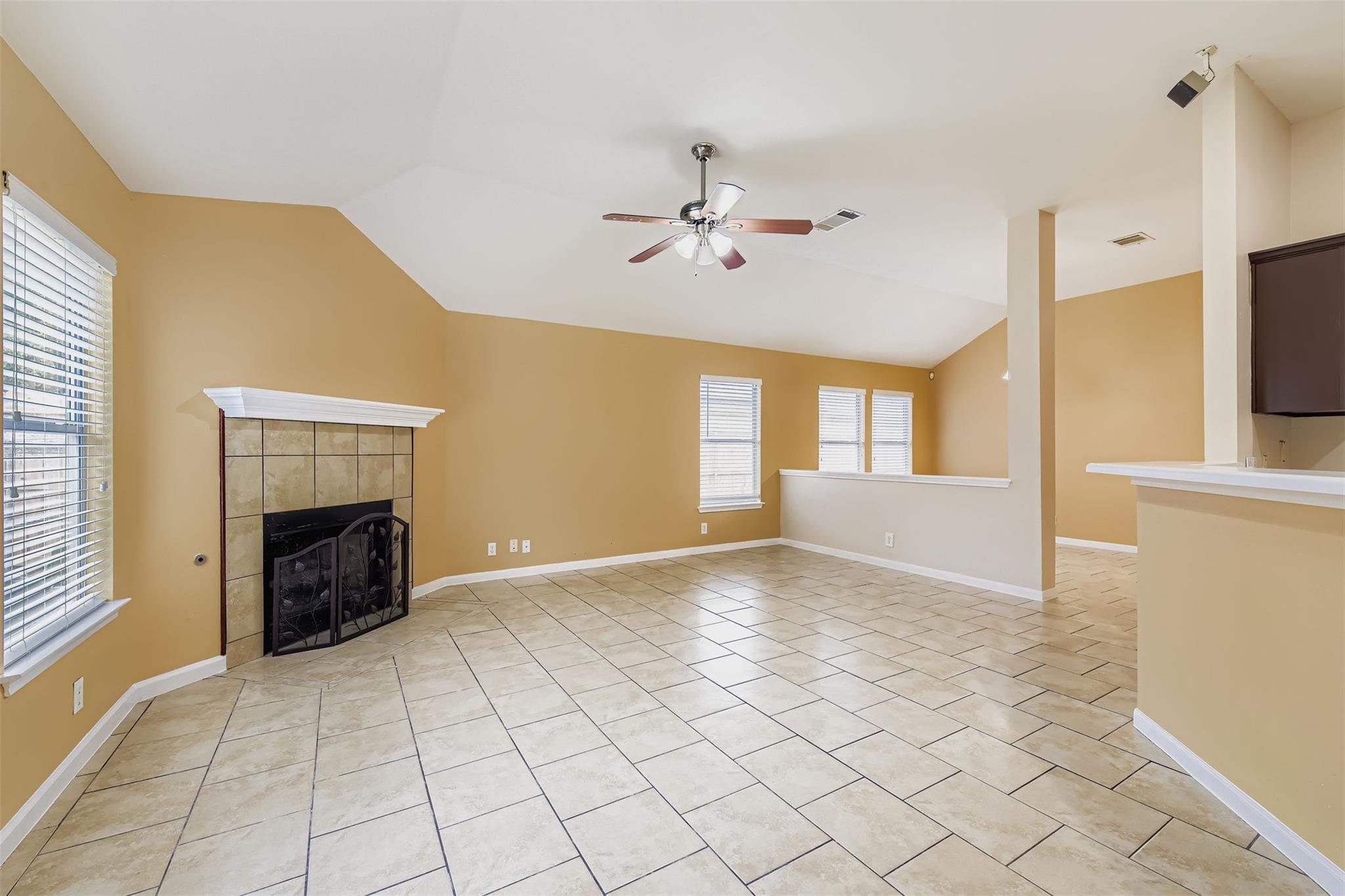 441 Keystone Loop, Kyle, TX 78640