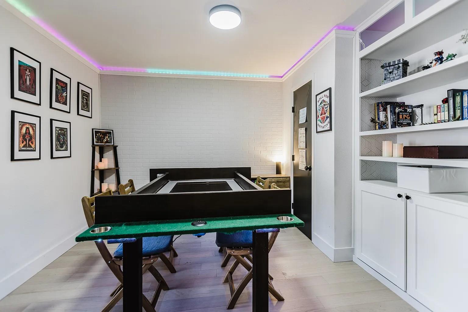 909 Reinli St # 102, Austin, TX 78751