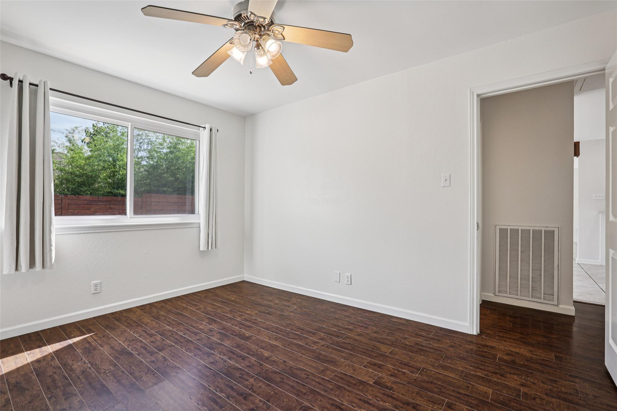 4713 Trail Crest Cir, Austin, TX 78735