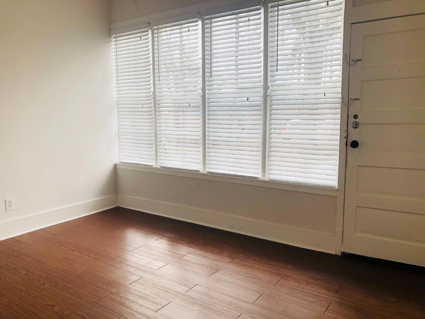 207 W 39th St # Main, Austin, TX 78751