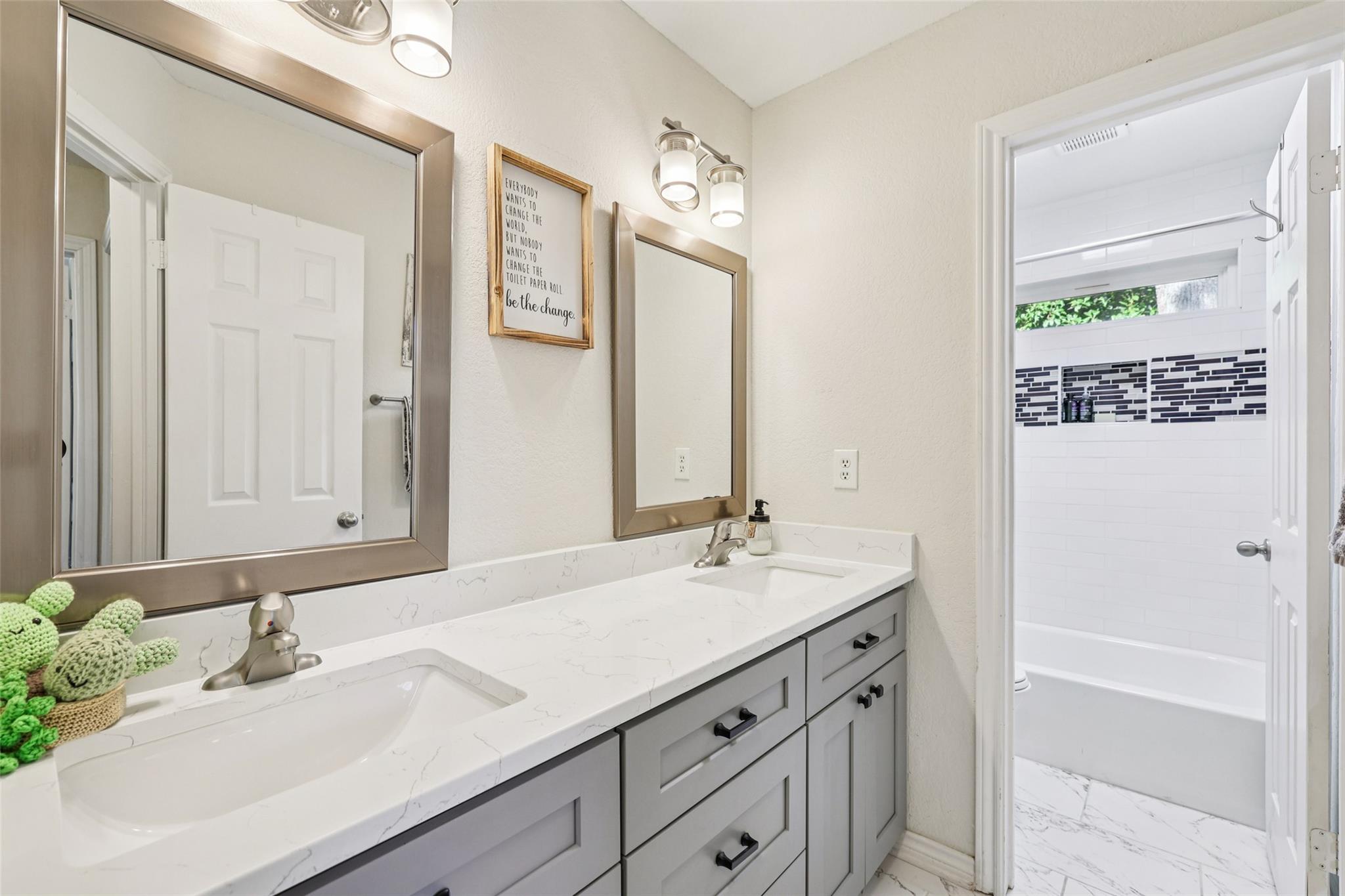 1014 Rocky Creek Dr, Pflugerville, TX 78660