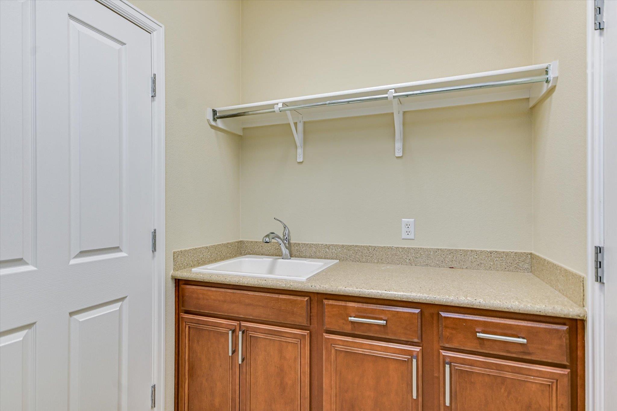 915 Apache Mountain Ln, Georgetown, TX 78633