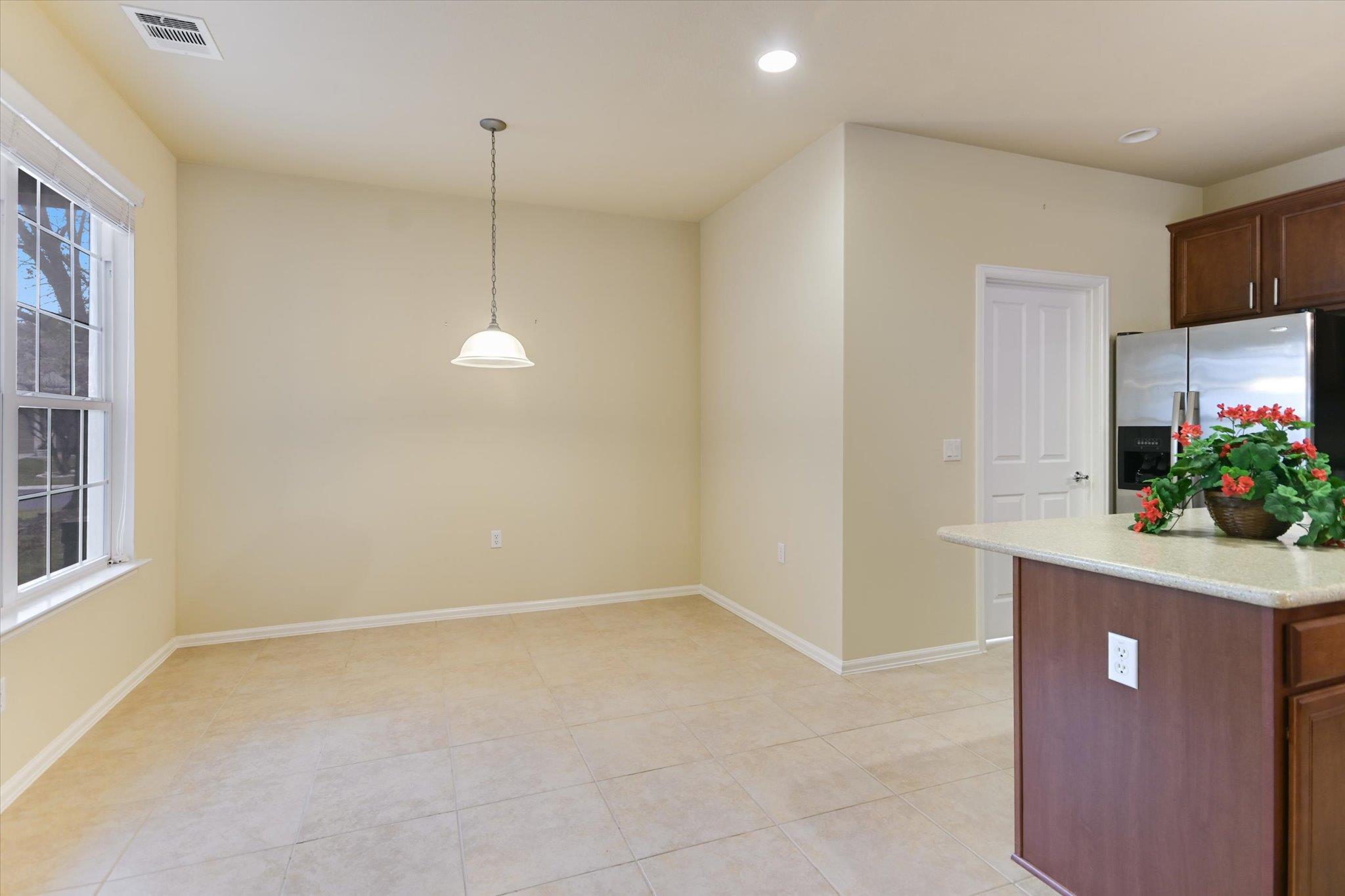 915 Apache Mountain Ln, Georgetown, TX 78633