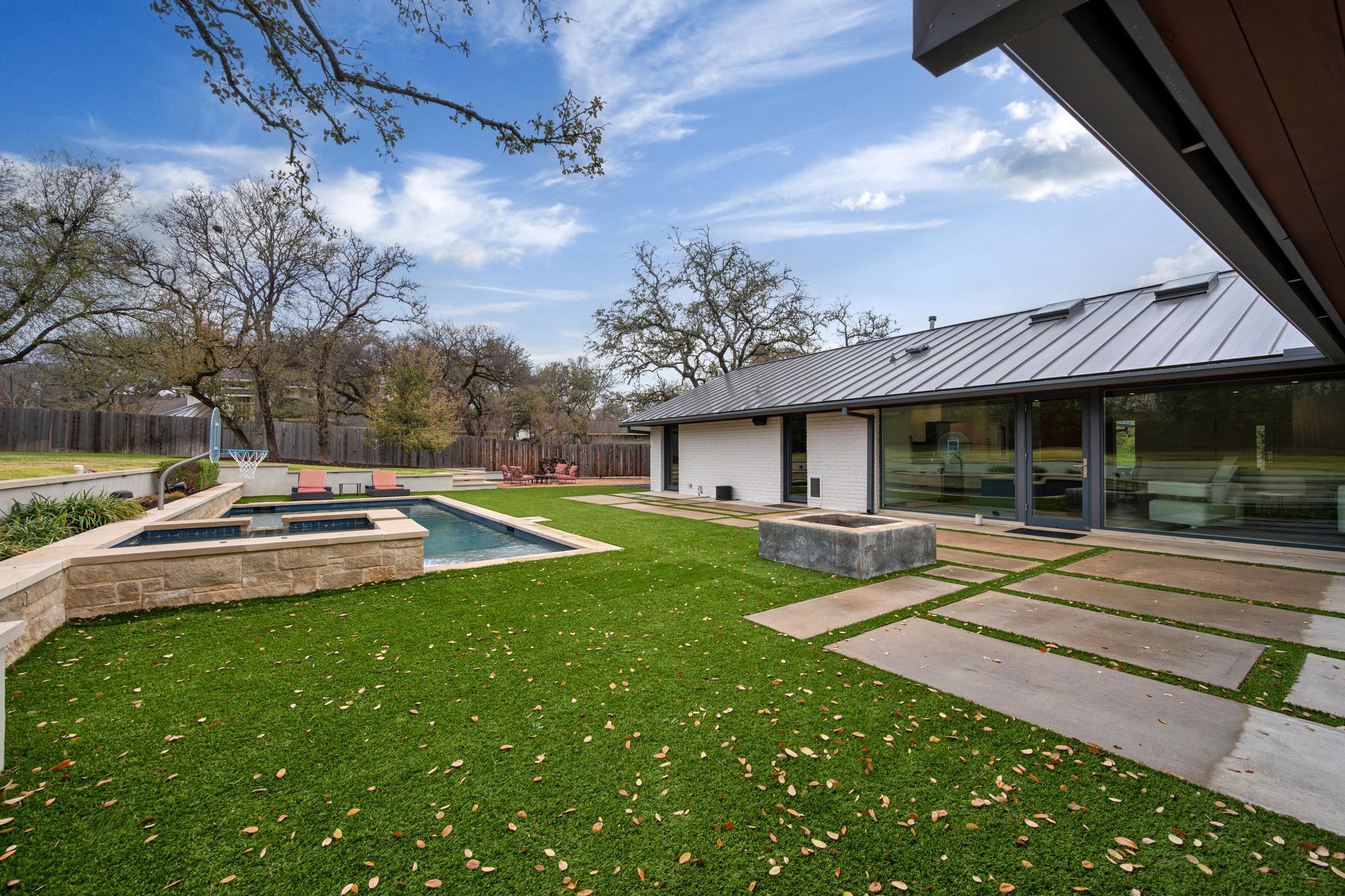 403 Brookhaven Trl, Austin, TX 78746