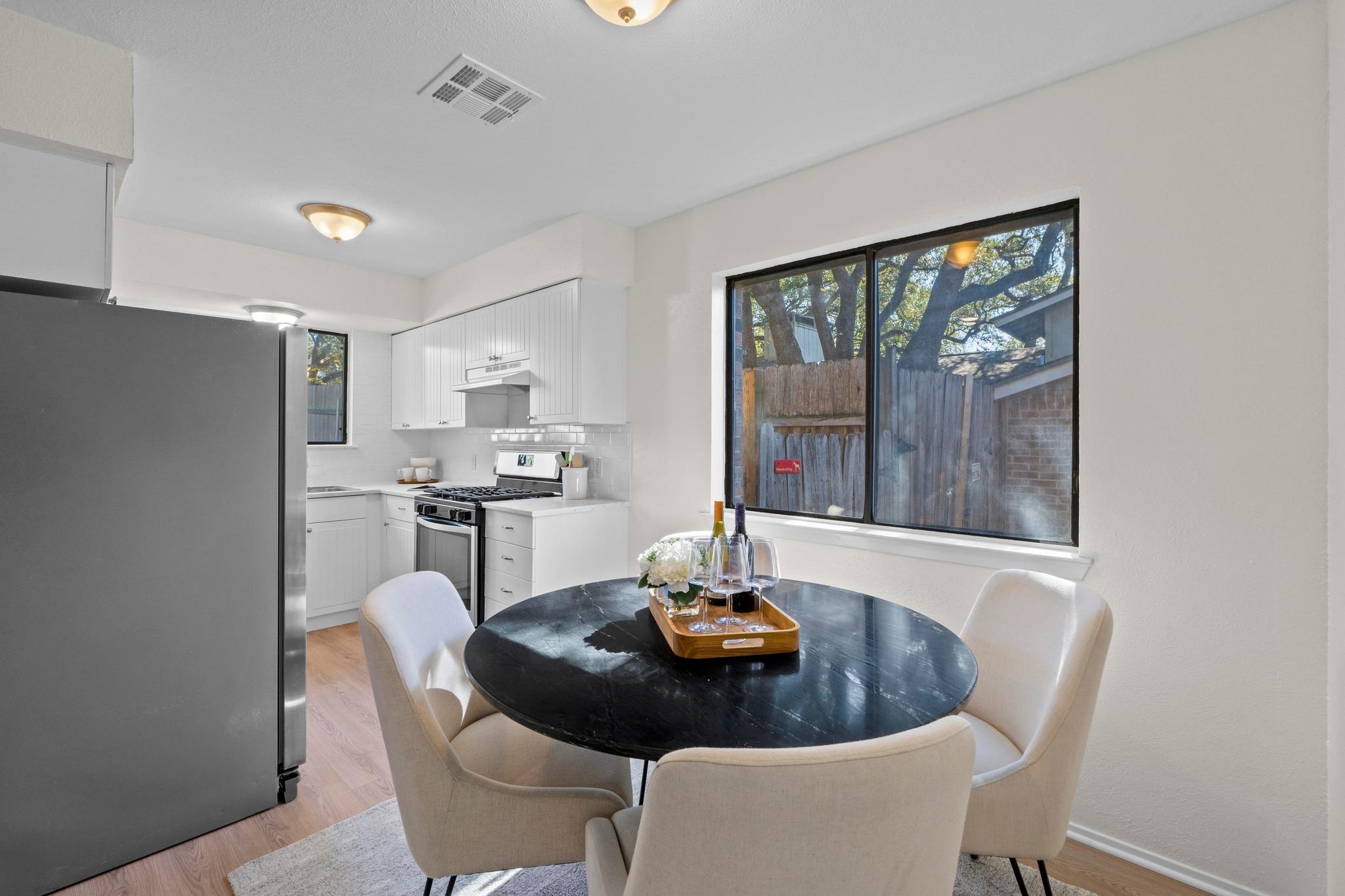 6601 Sunstrip Dr, Austin, TX 78745