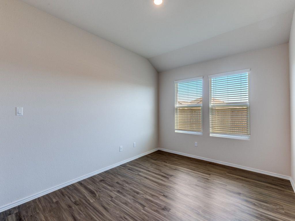 114 Isaac Millsaps Trl, Bastrop, TX 78602