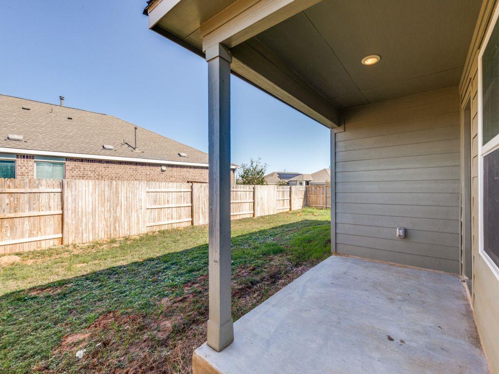 114 Isaac Millsaps Trl, Bastrop, TX 78602