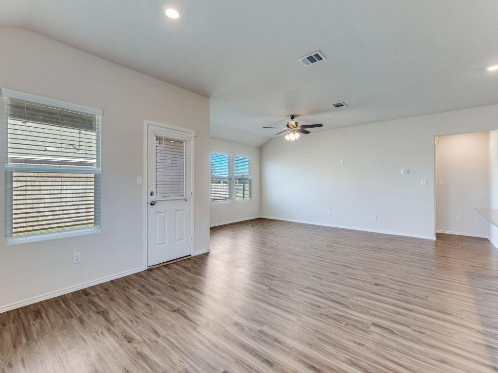 114 Isaac Millsaps Trl, Bastrop, TX 78602