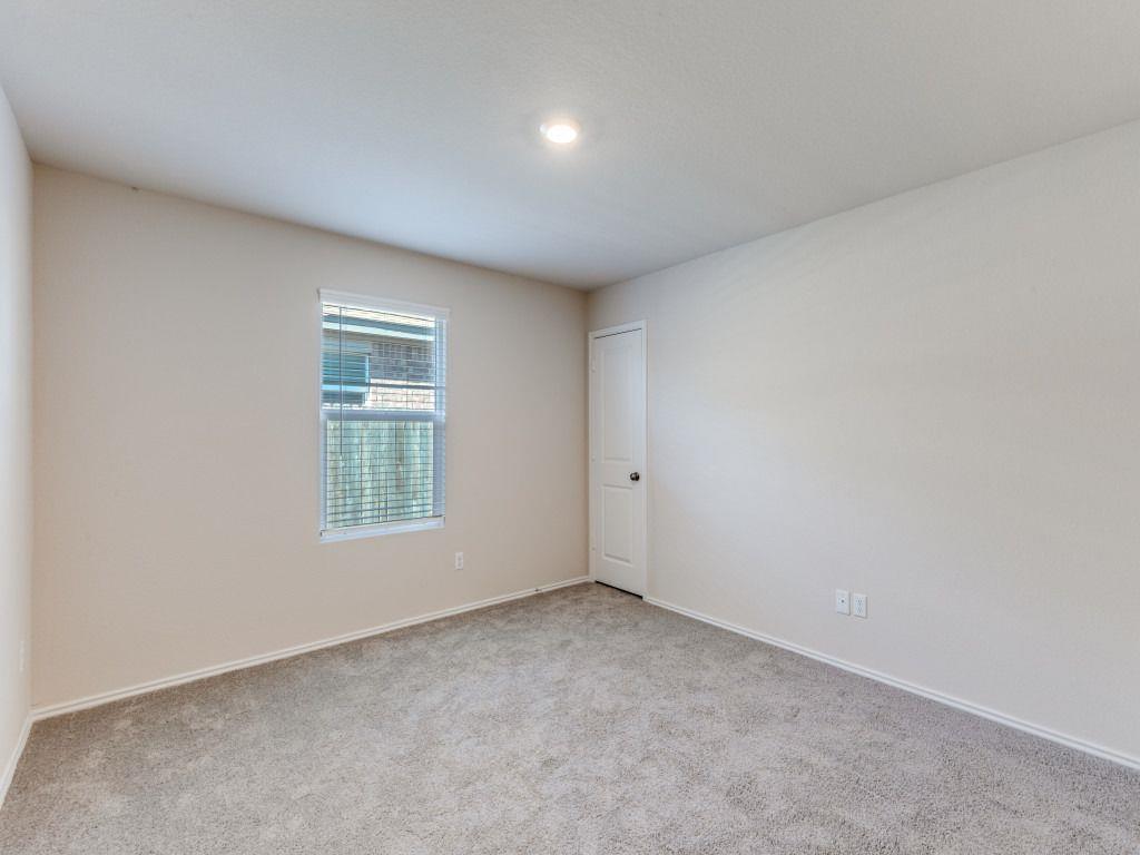 114 Isaac Millsaps Trl, Bastrop, TX 78602