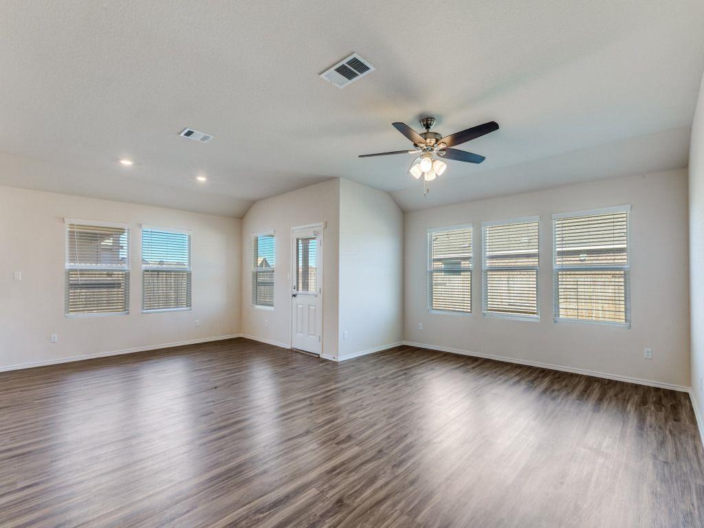 114 Isaac Millsaps Trl, Bastrop, TX 78602