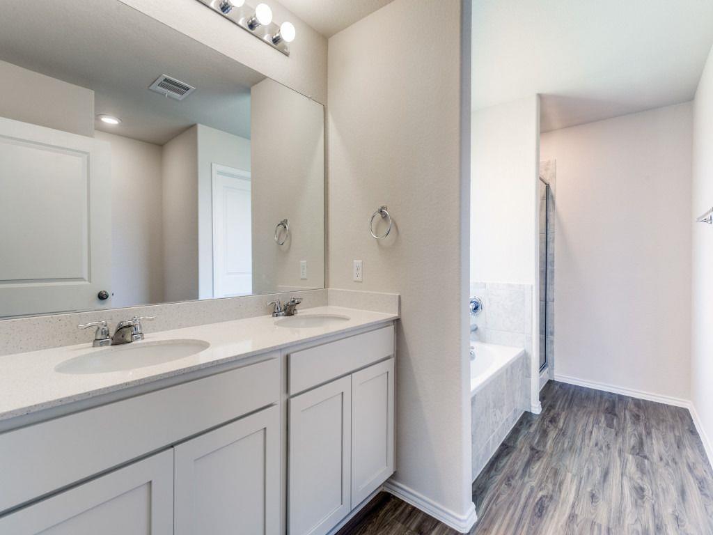 114 Isaac Millsaps Trl, Bastrop, TX 78602