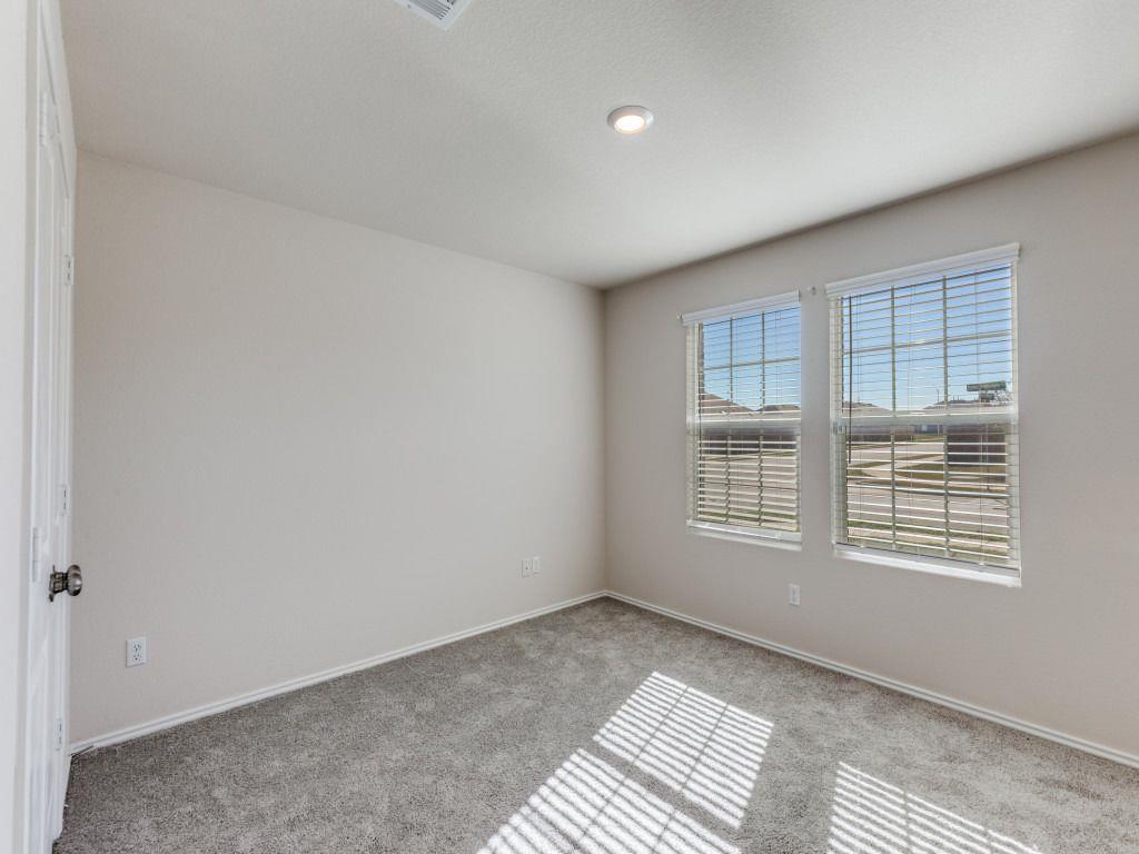 114 Isaac Millsaps Trl, Bastrop, TX 78602