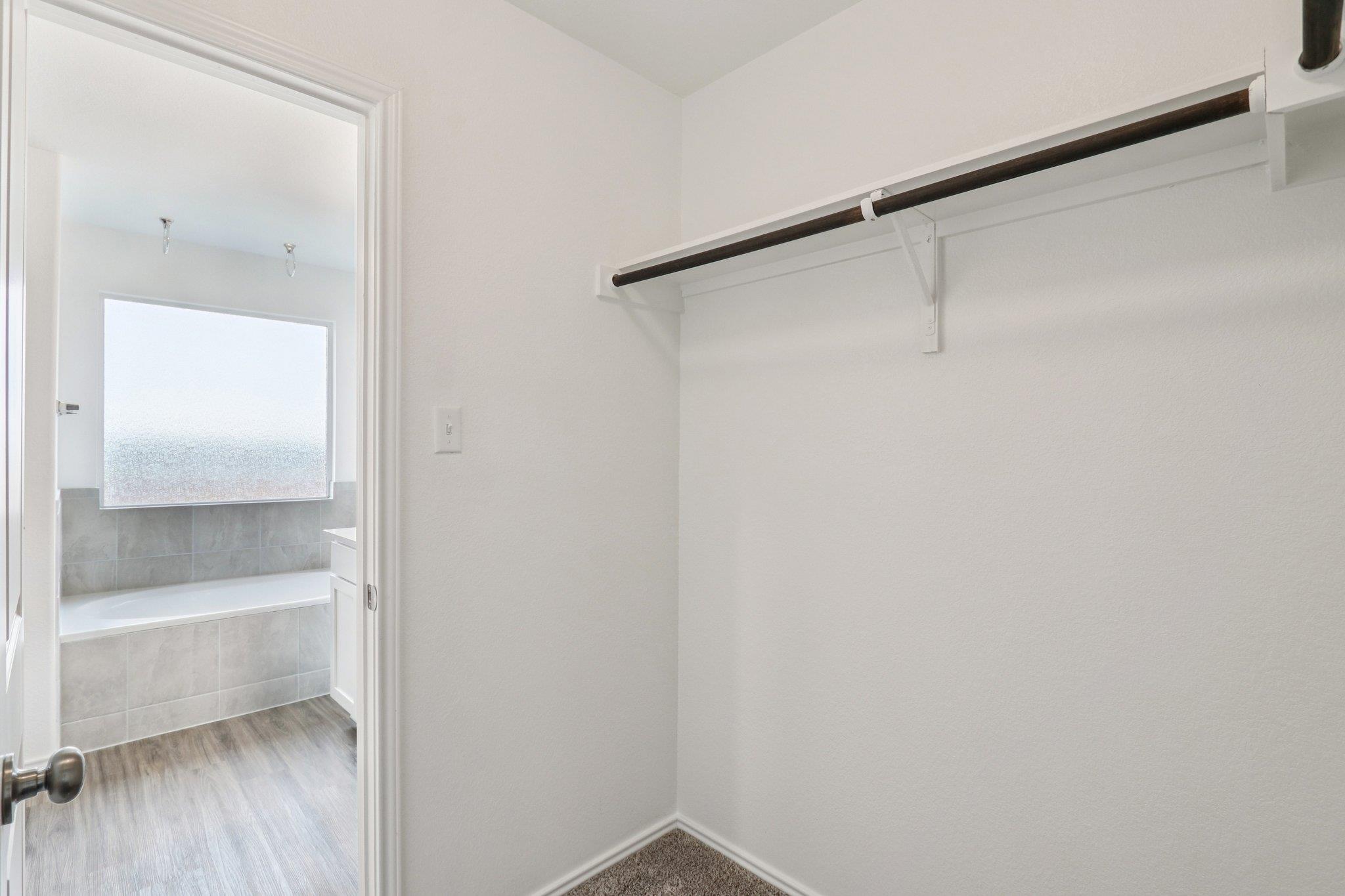 240 Line Of Fire Way, Jarrell, TX 76537