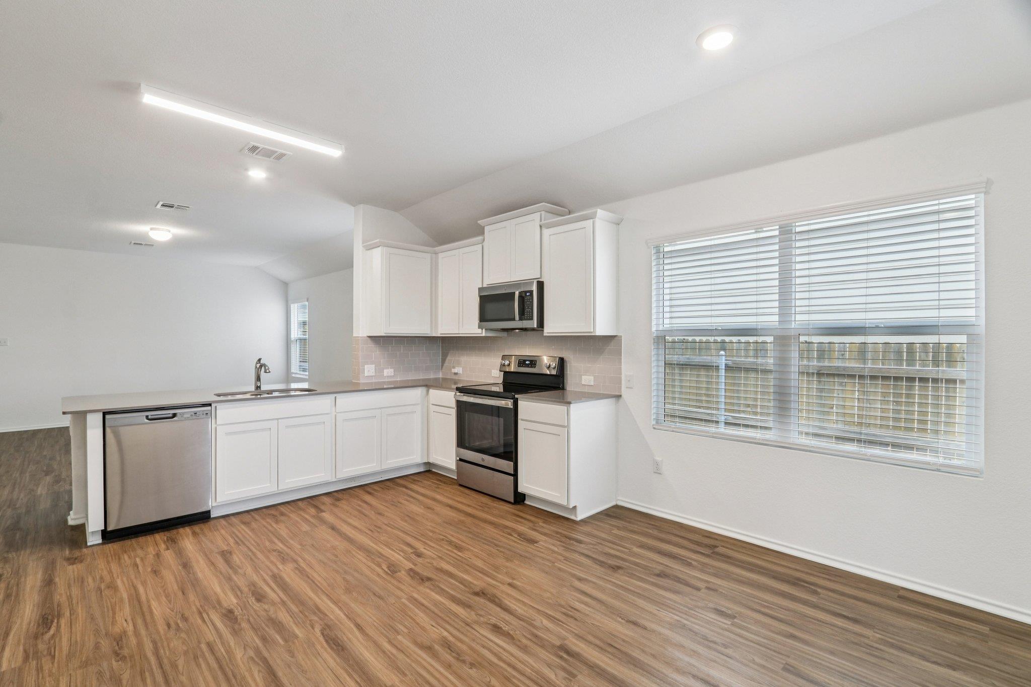 240 Line Of Fire Way, Jarrell, TX 76537