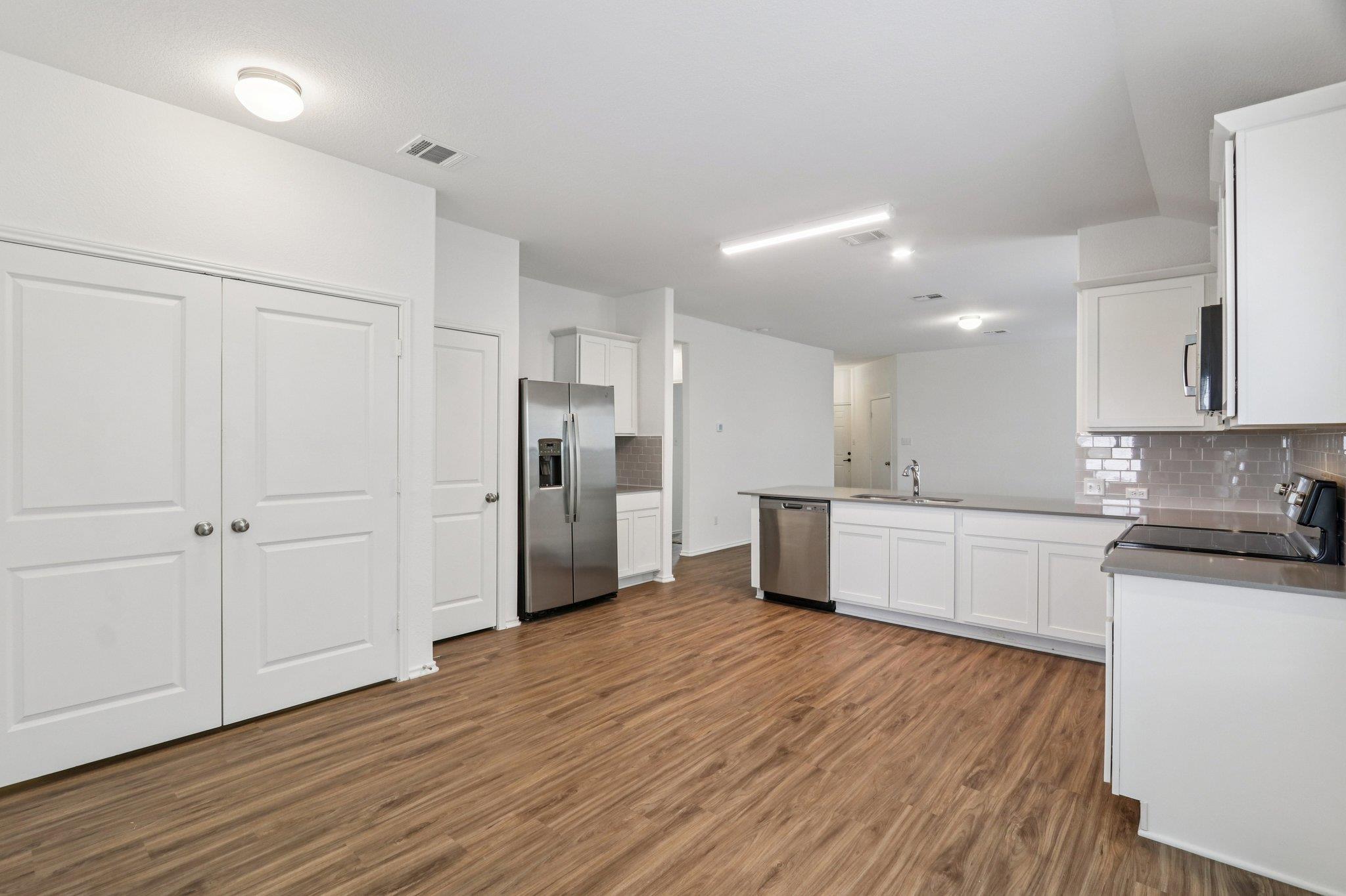 240 Line Of Fire Way, Jarrell, TX 76537