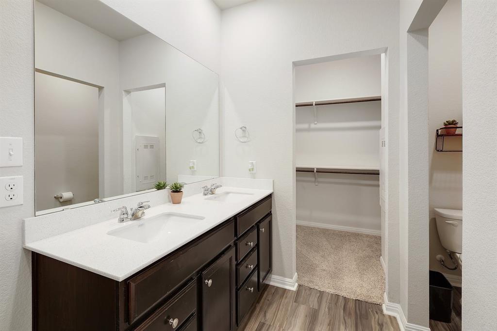 200 Arrowhead Vine Dr, Leander, TX 78641