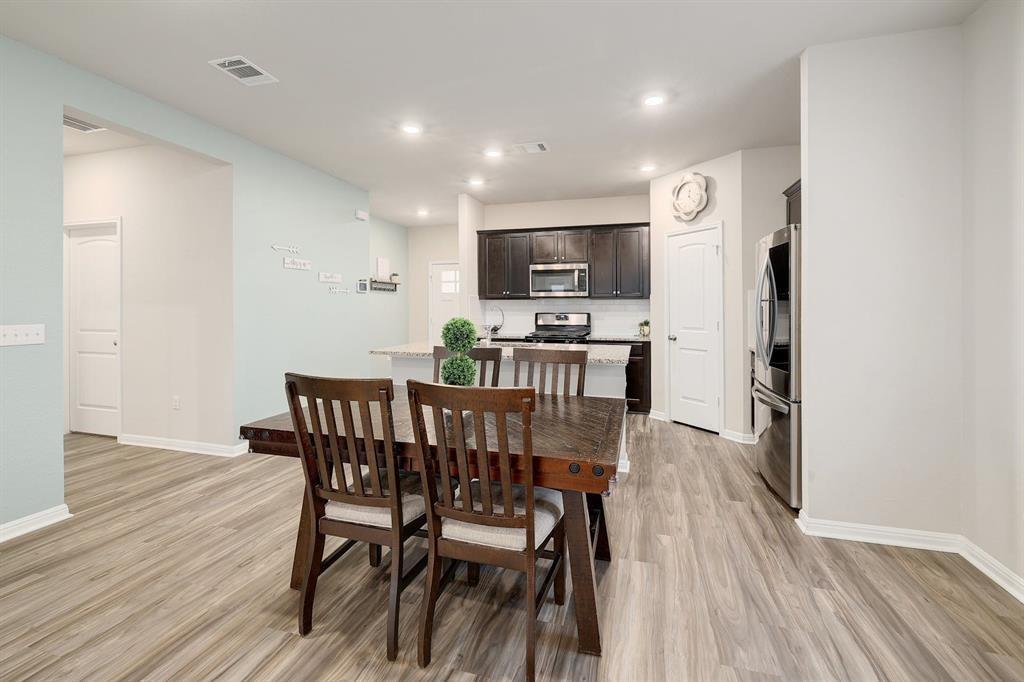 200 Arrowhead Vine Dr, Leander, TX 78641