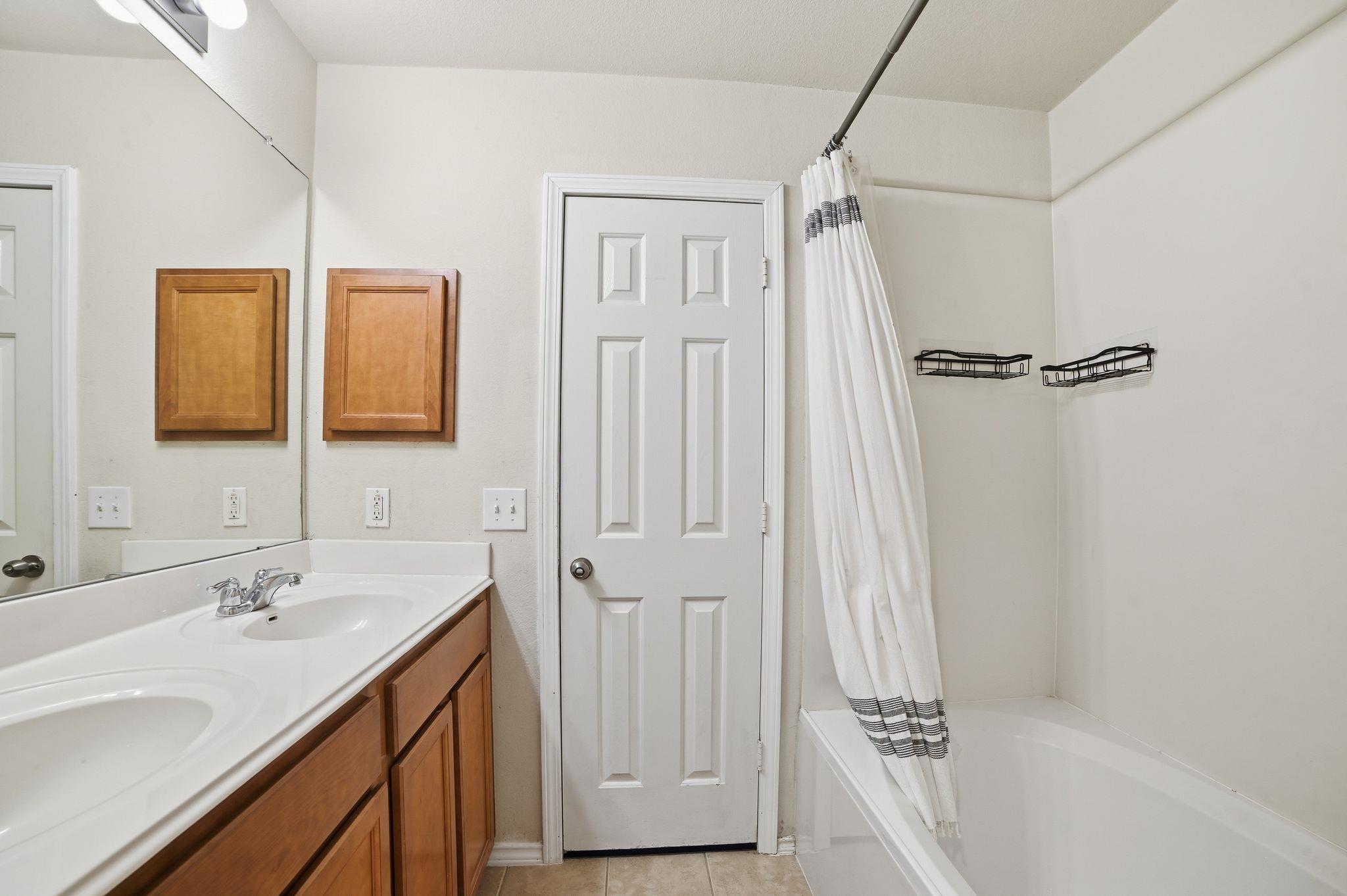 316 Housefinch Loop, Leander, TX 78641