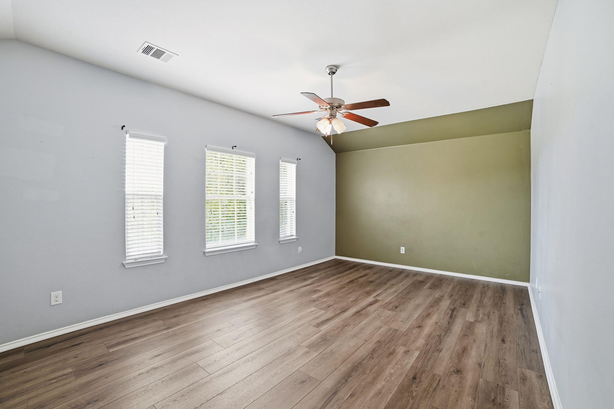 316 Housefinch Loop, Leander, TX 78641