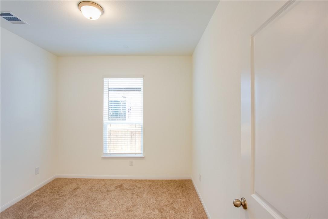 112 Rebel Red Rd, Liberty Hill, TX 78642