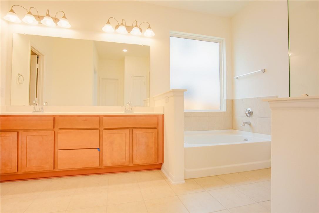 112 Rebel Red Rd, Liberty Hill, TX 78642