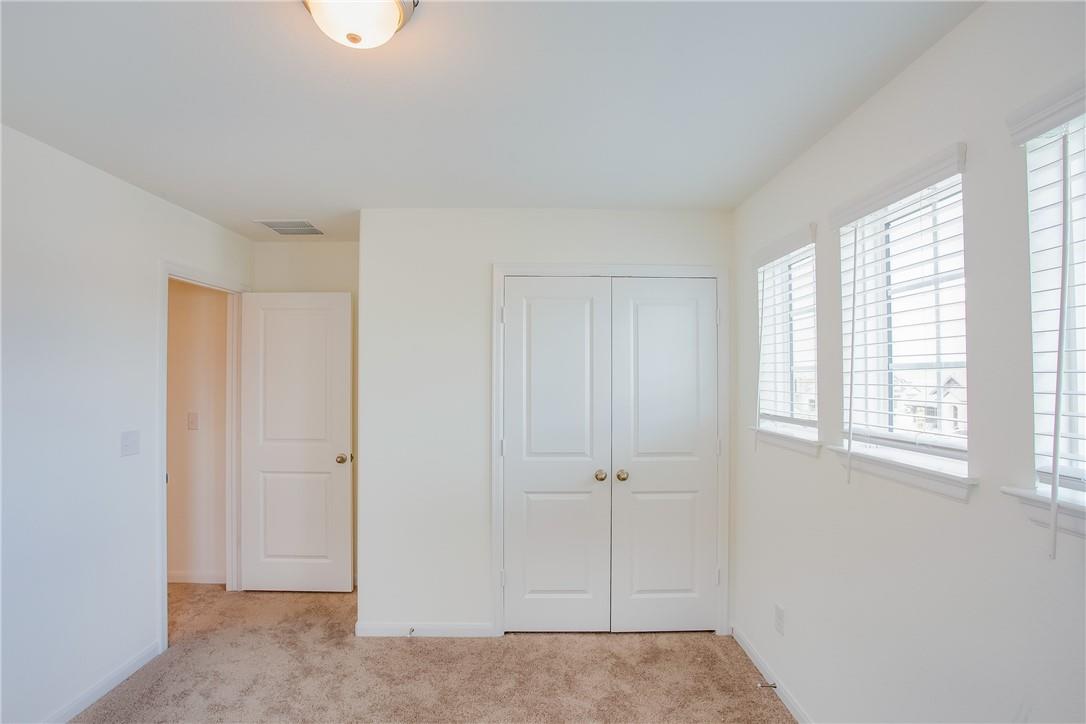 112 Rebel Red Rd, Liberty Hill, TX 78642