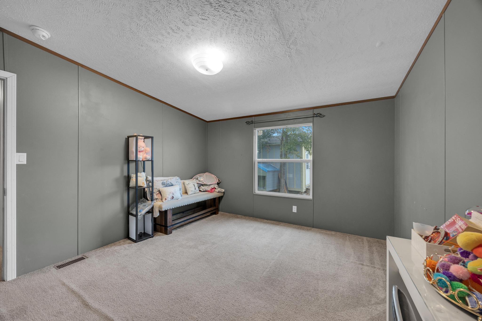 354 Oak Arbor Trl, Del Valle, TX 78617