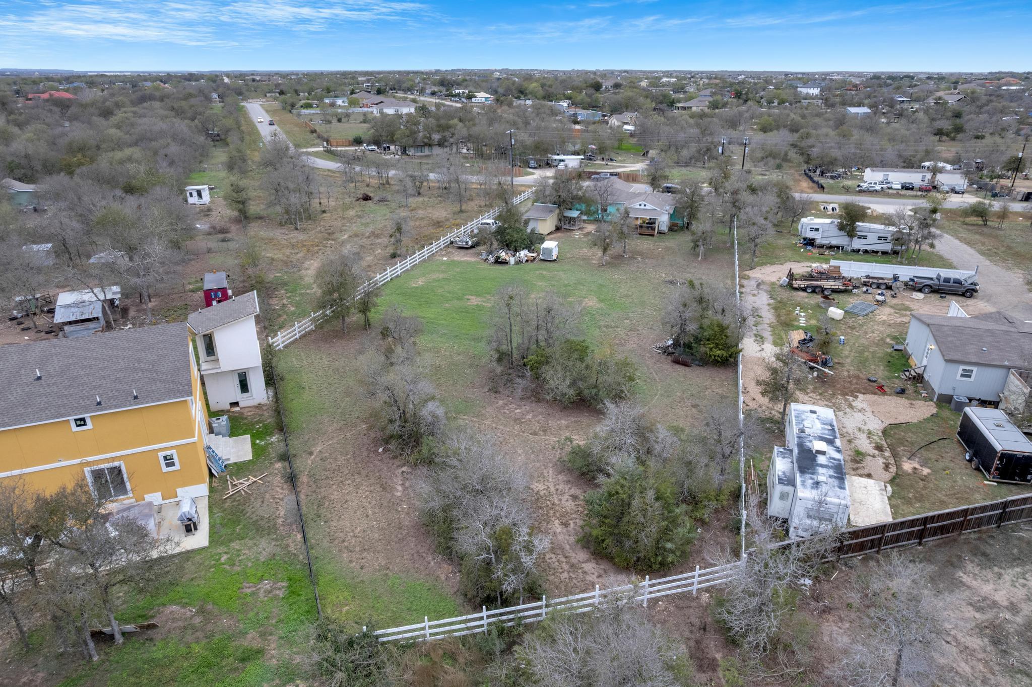 354 Oak Arbor Trl, Del Valle, TX 78617